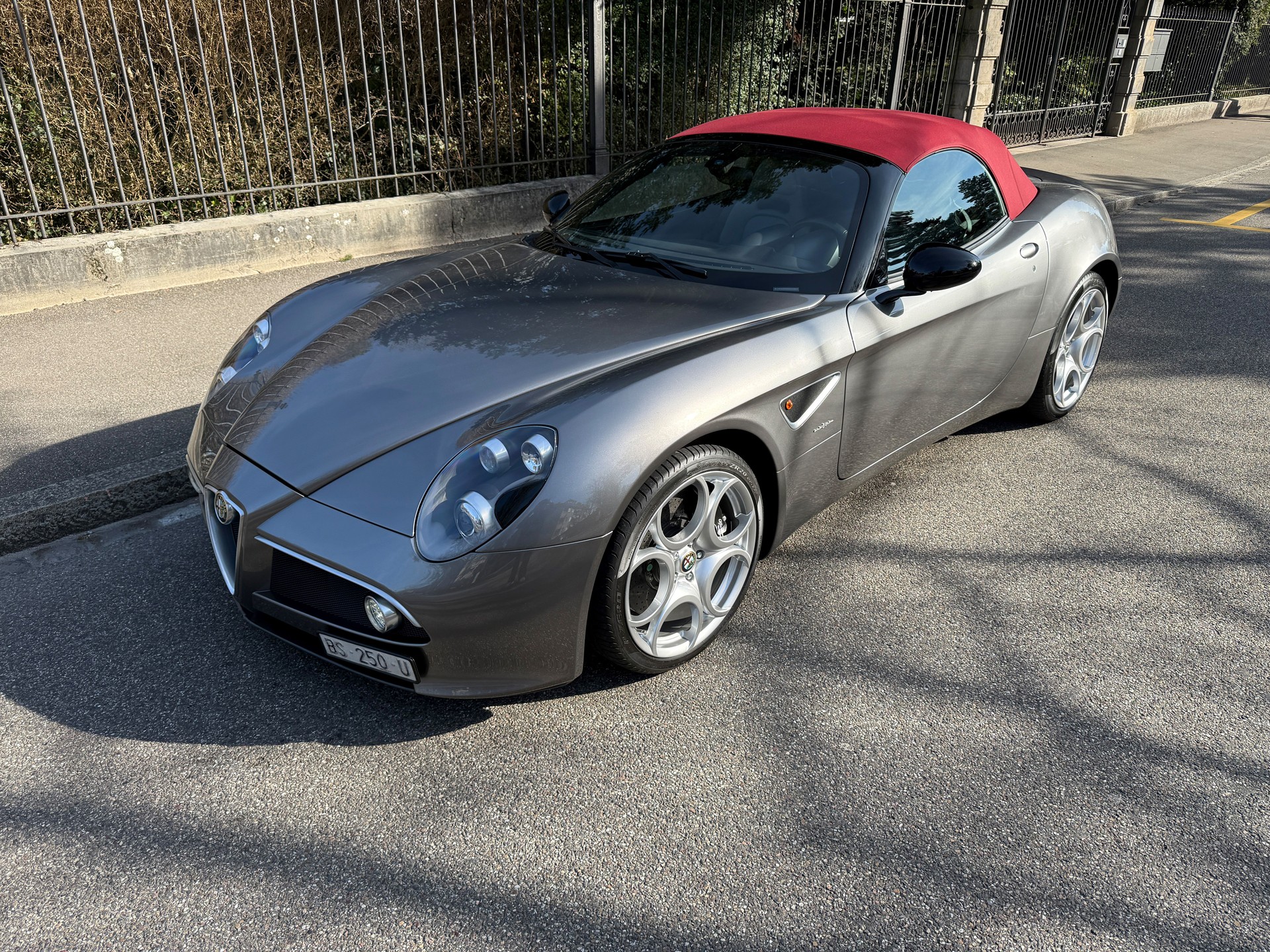 ALFA ROMEO 8C-image-0