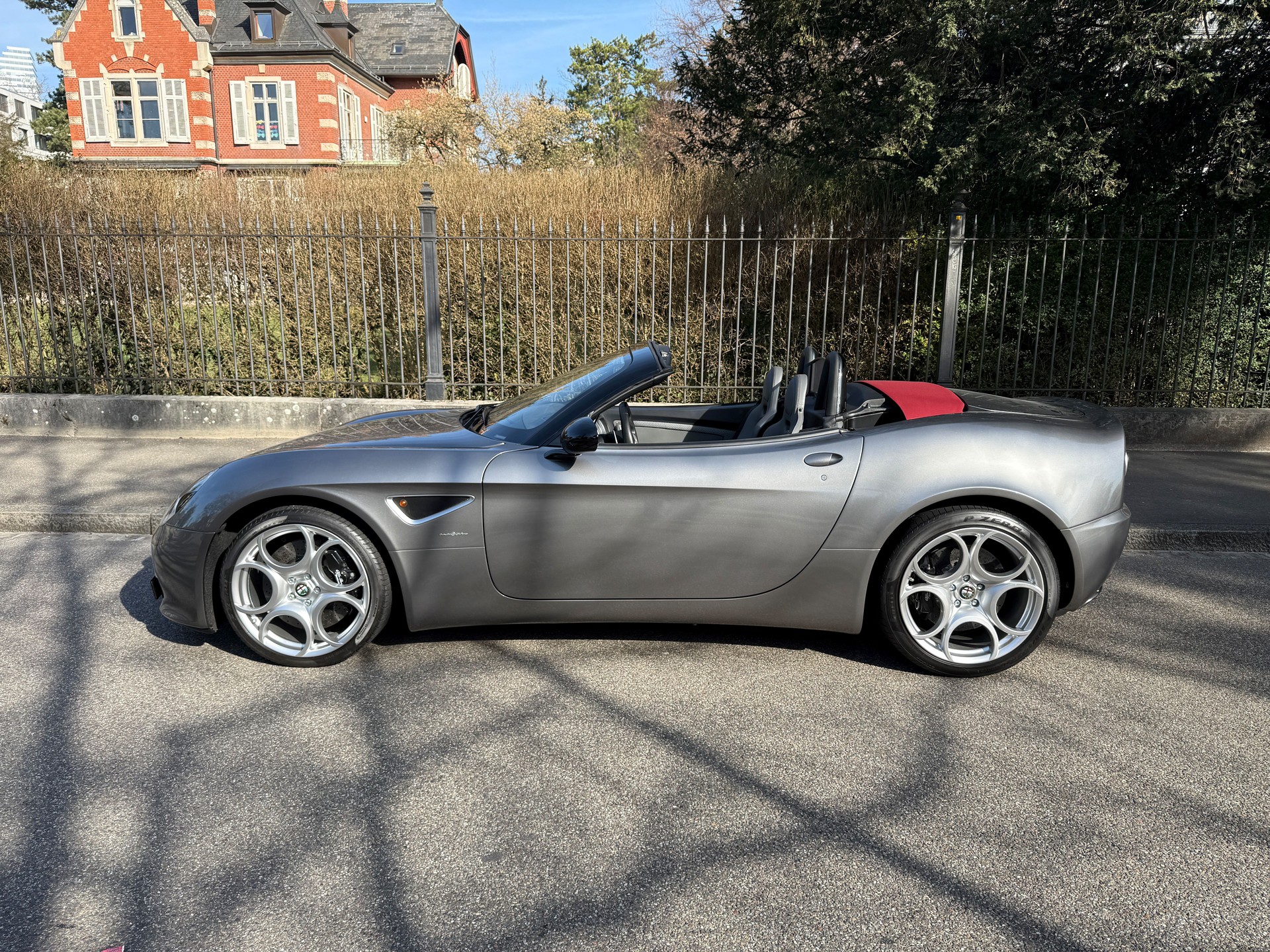 ALFA ROMEO 8C-image-2