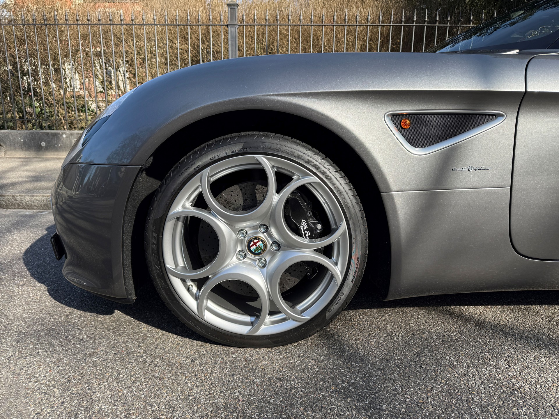 ALFA ROMEO 8C-image-3