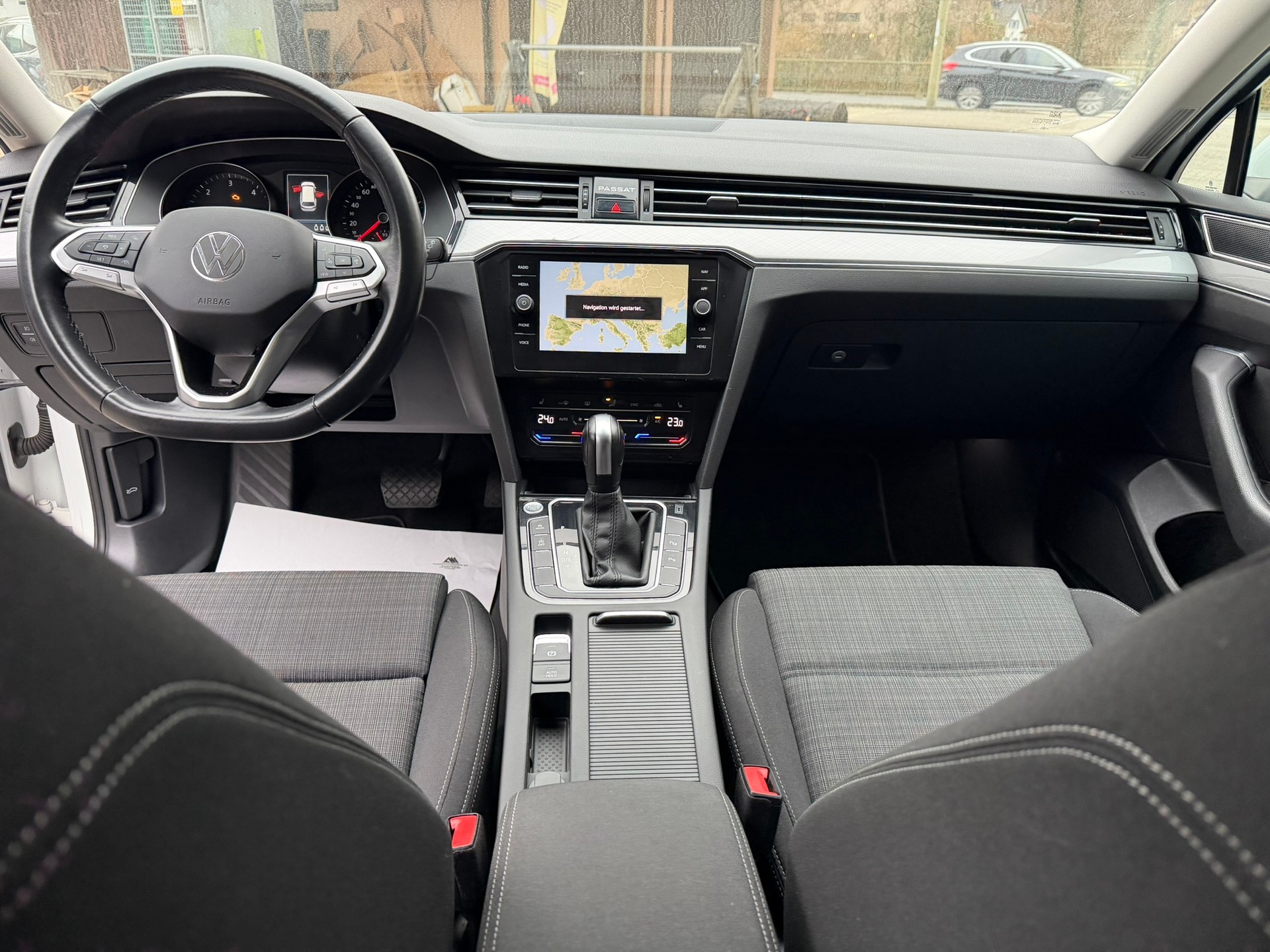 VW Passat Variant 2.0 TDI DSG-image-6