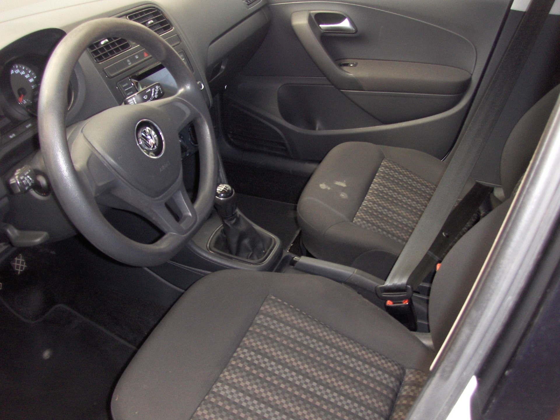 VW Polo 1.2 TSI BMT Trendline-image-4