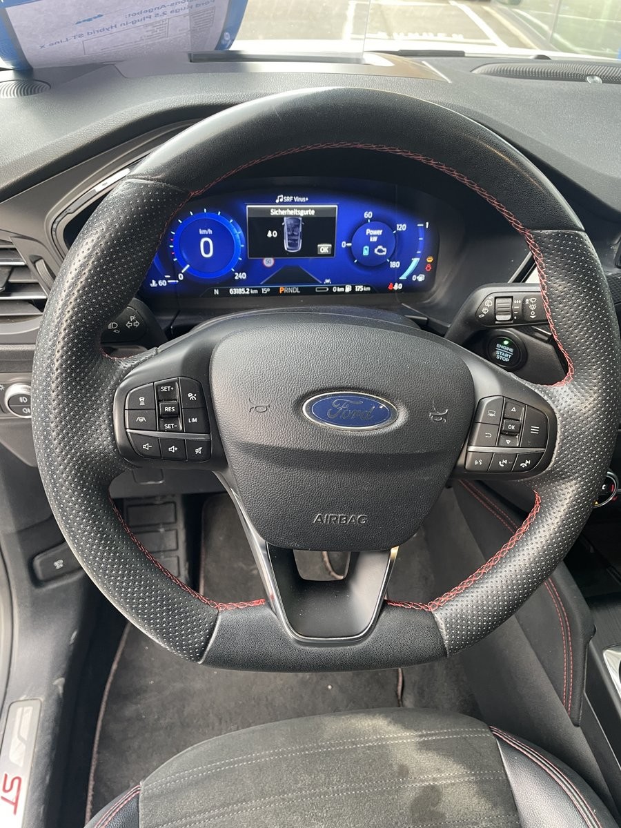 FORD Kuga 2.5 Plug-in Hybrid ST-Line X-image-4