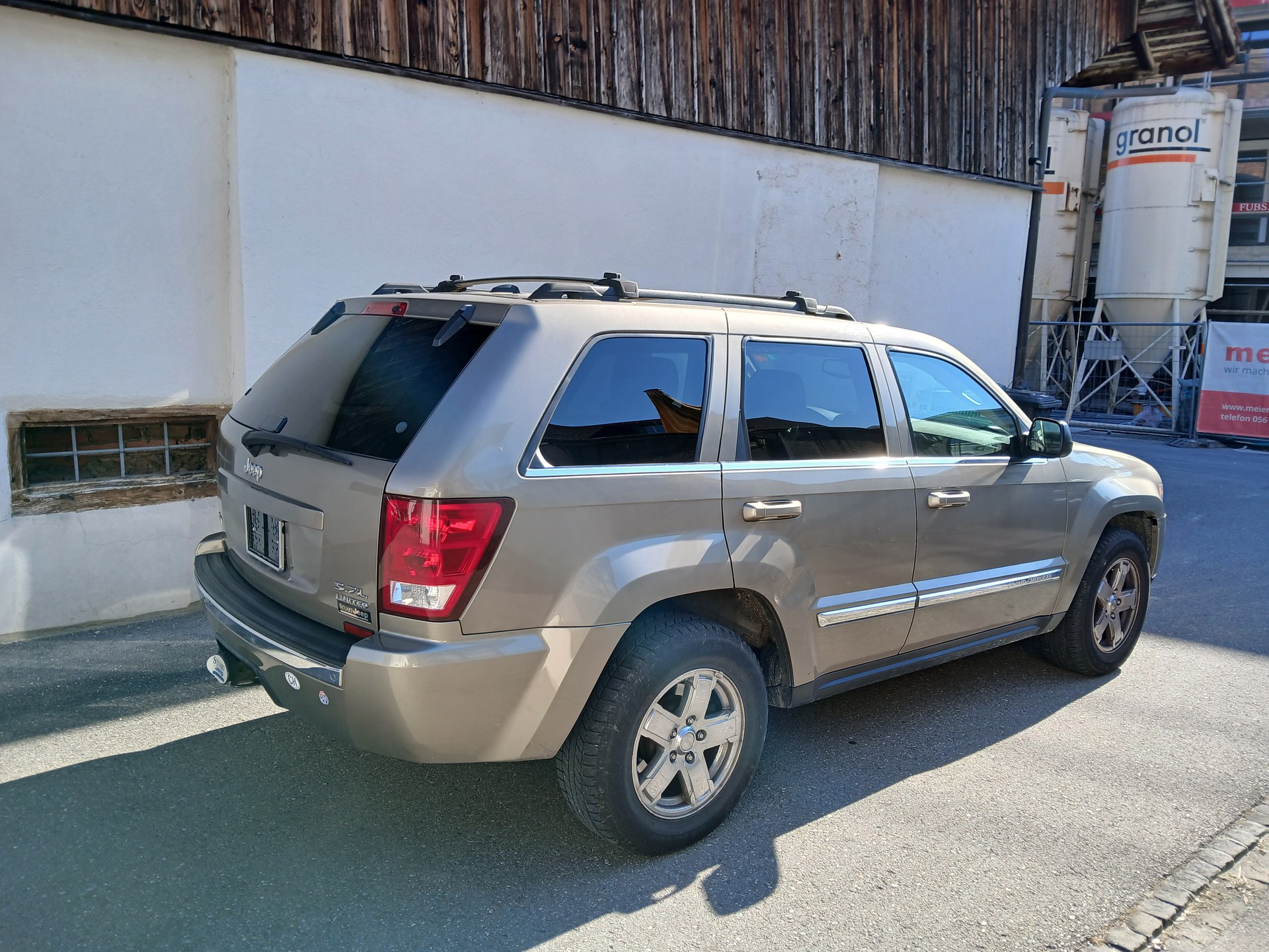 JEEP Grand Cherokee 5.7 HEMI Limited Automatic-image-1