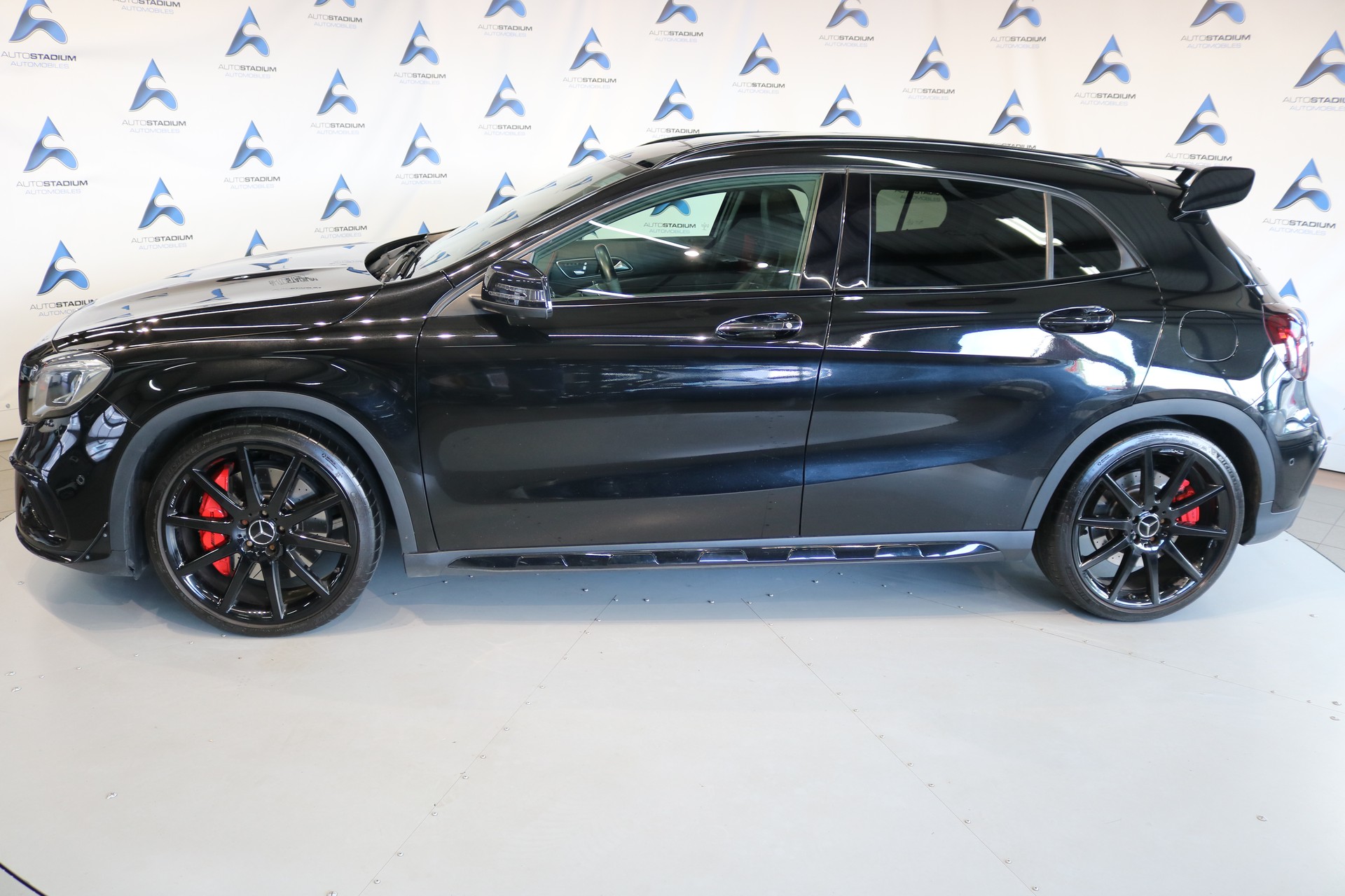 MERCEDES-BENZ GLA 45 AMG Night Edition 4Matic 7G-DCT-image-12