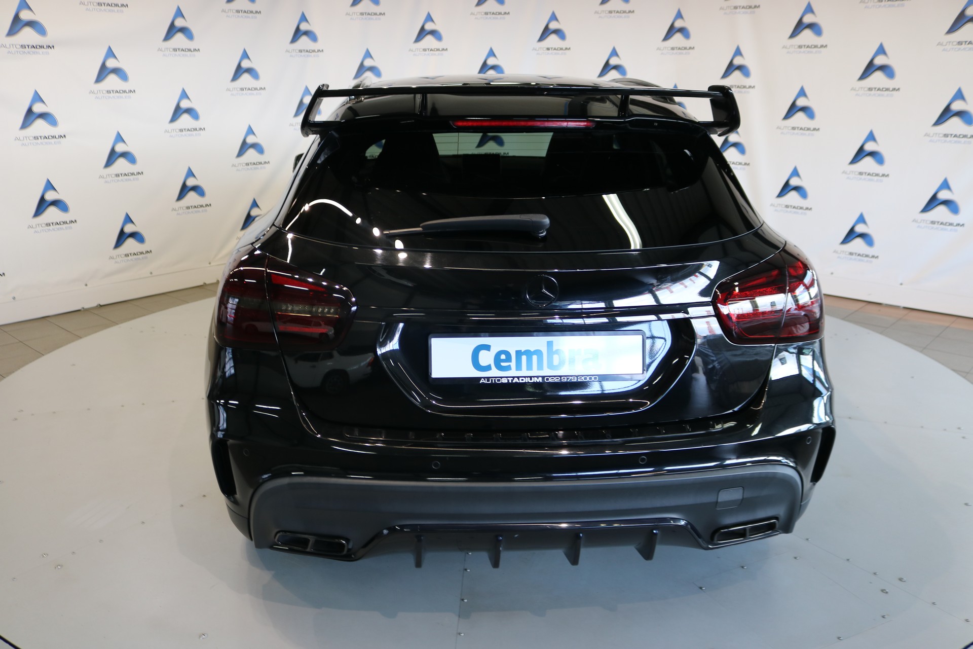 MERCEDES-BENZ GLA 45 AMG Night Edition 4Matic 7G-DCT-image-16