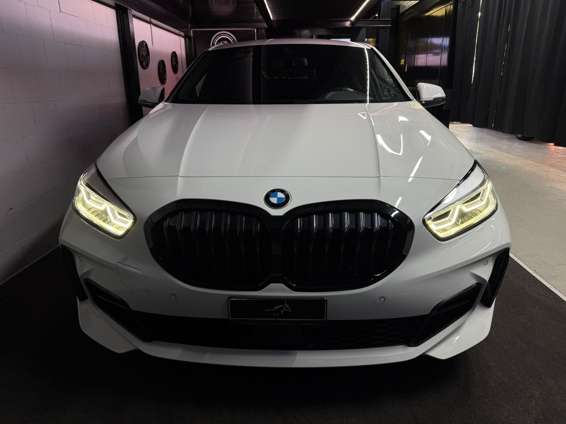 BMW 120d xDrive Steptronic M Sport-image-5