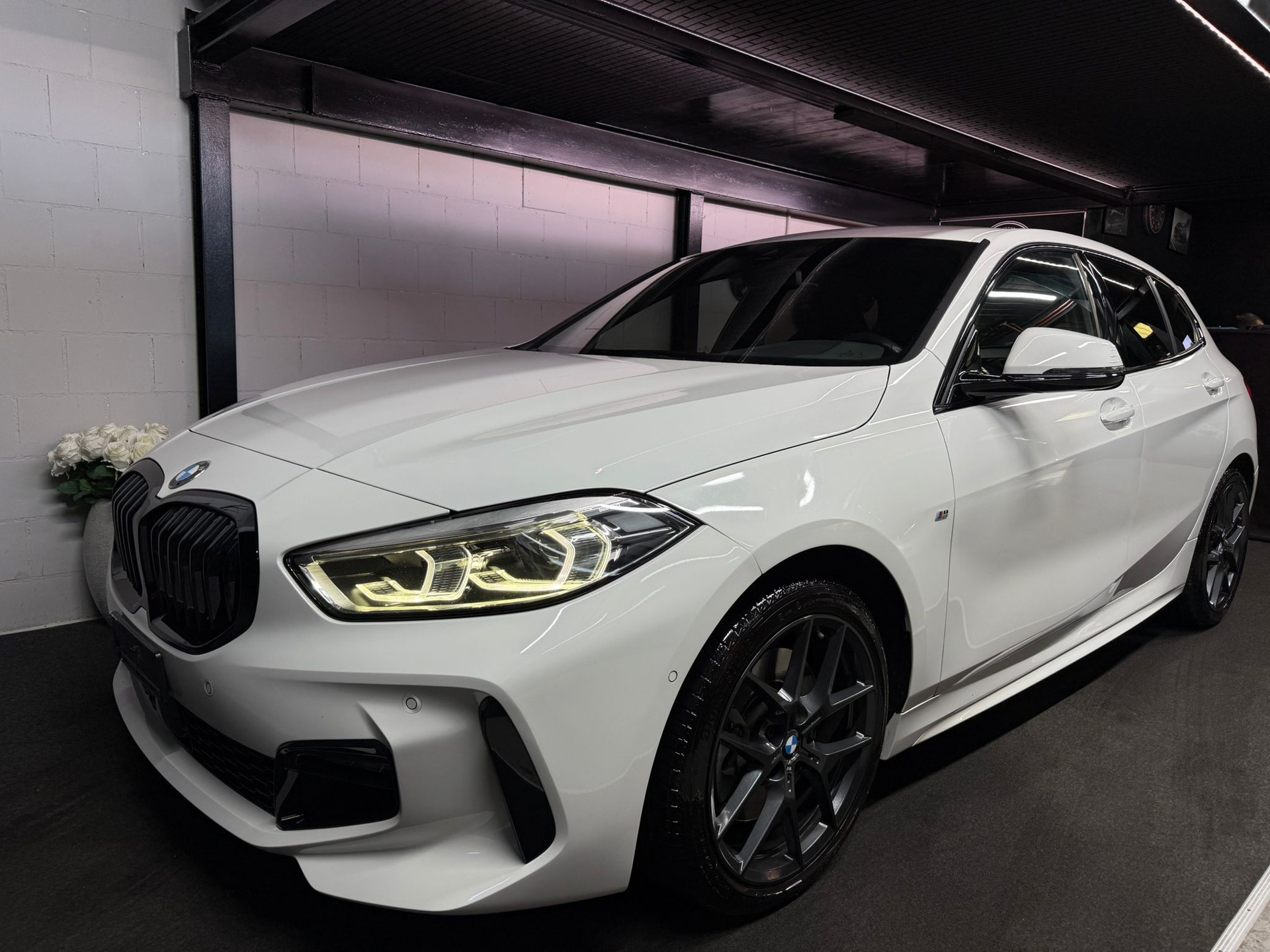 BMW 120d xDrive Steptronic M Sport-image-1