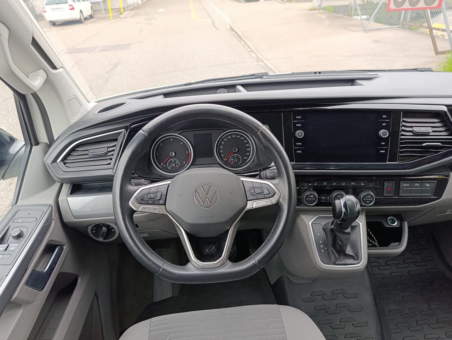 VW T6.1 Ocean Liberty ***3er E-Fahrradträger für AHK***Heckauszug***8-fach bereift***Standheizung Luft und Wasser- Zusatzheizung***-image-7