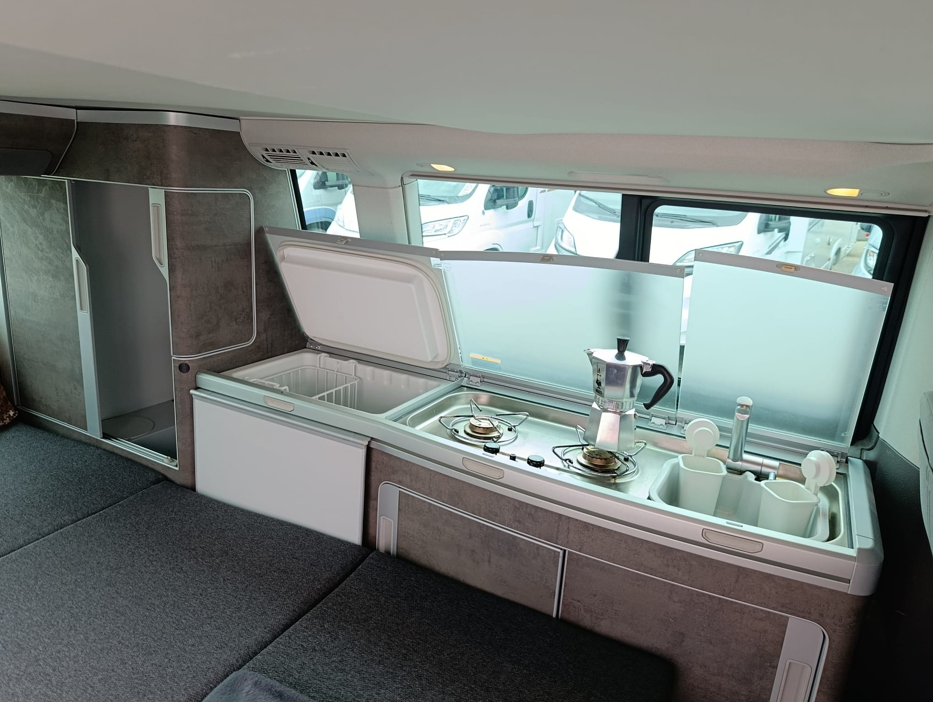 VW T6.1 Ocean Liberty ***3er E-Fahrradträger für AHK***Heckauszug***8-fach bereift***Standheizung Luft und Wasser- Zusatzheizung***-image-9