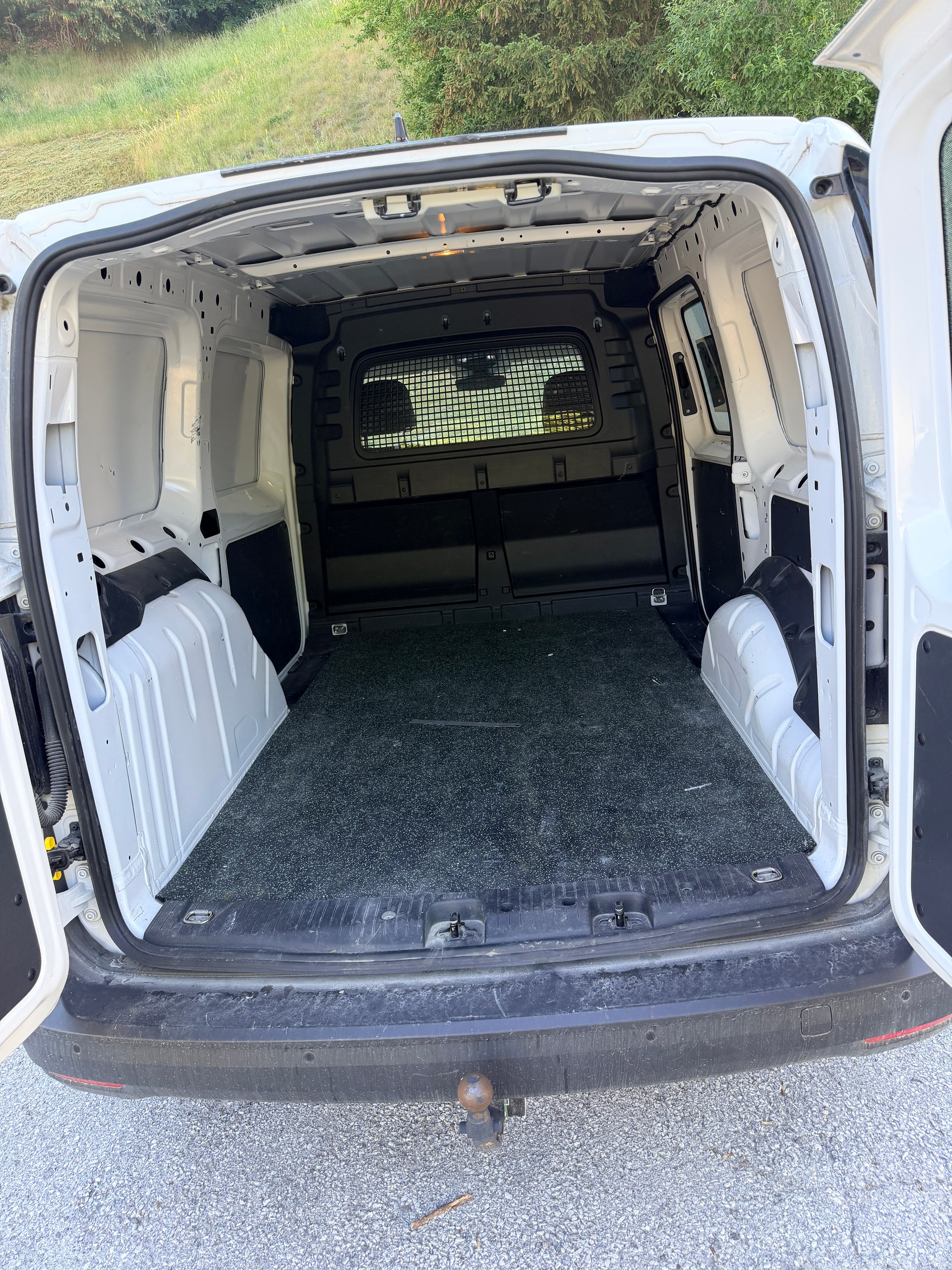 VW Caddy Cargo 1.5TSI Entry Maxi DSG-image-11