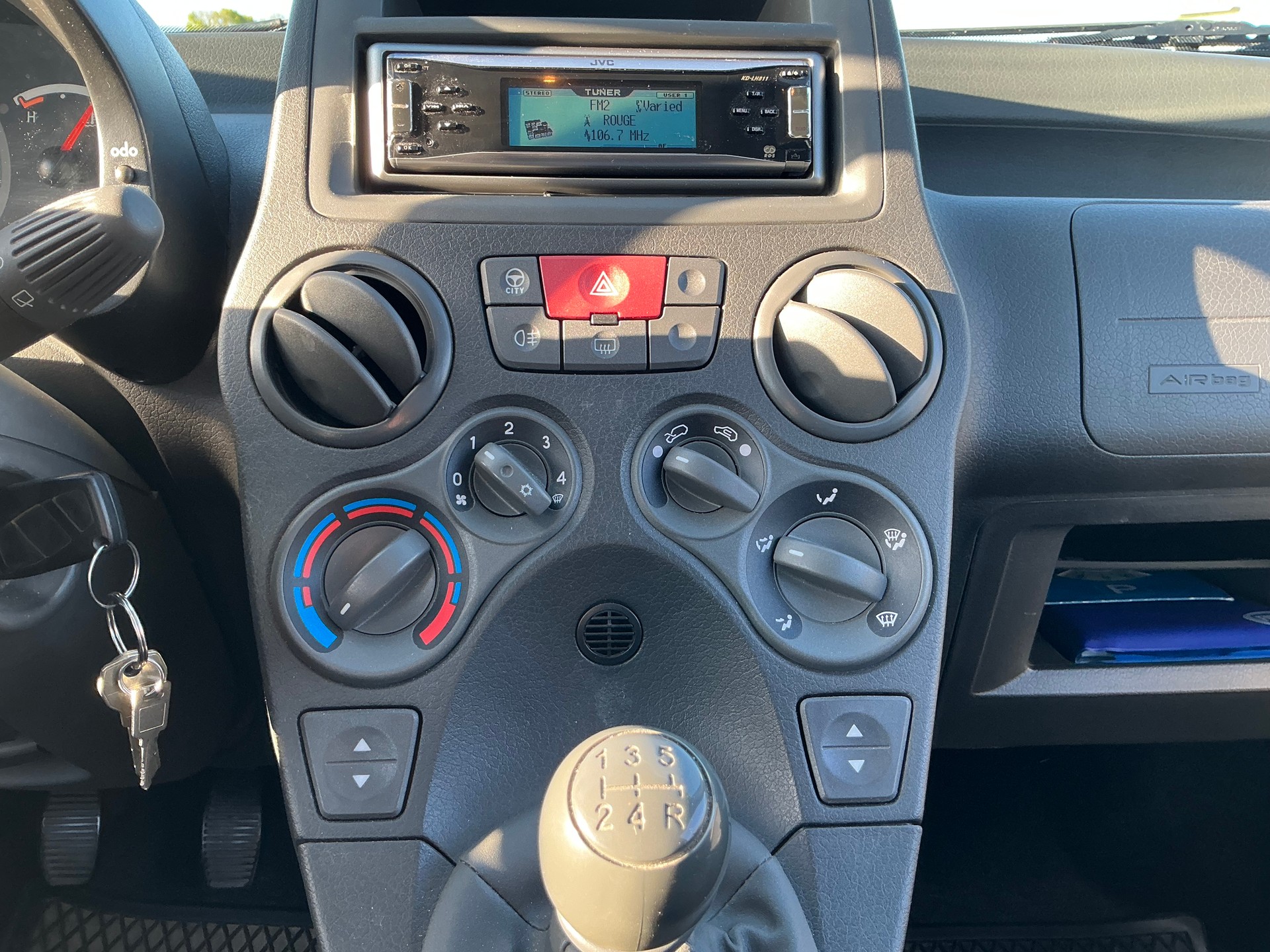 FIAT Panda 1.1 30th Anniversary-image-2
