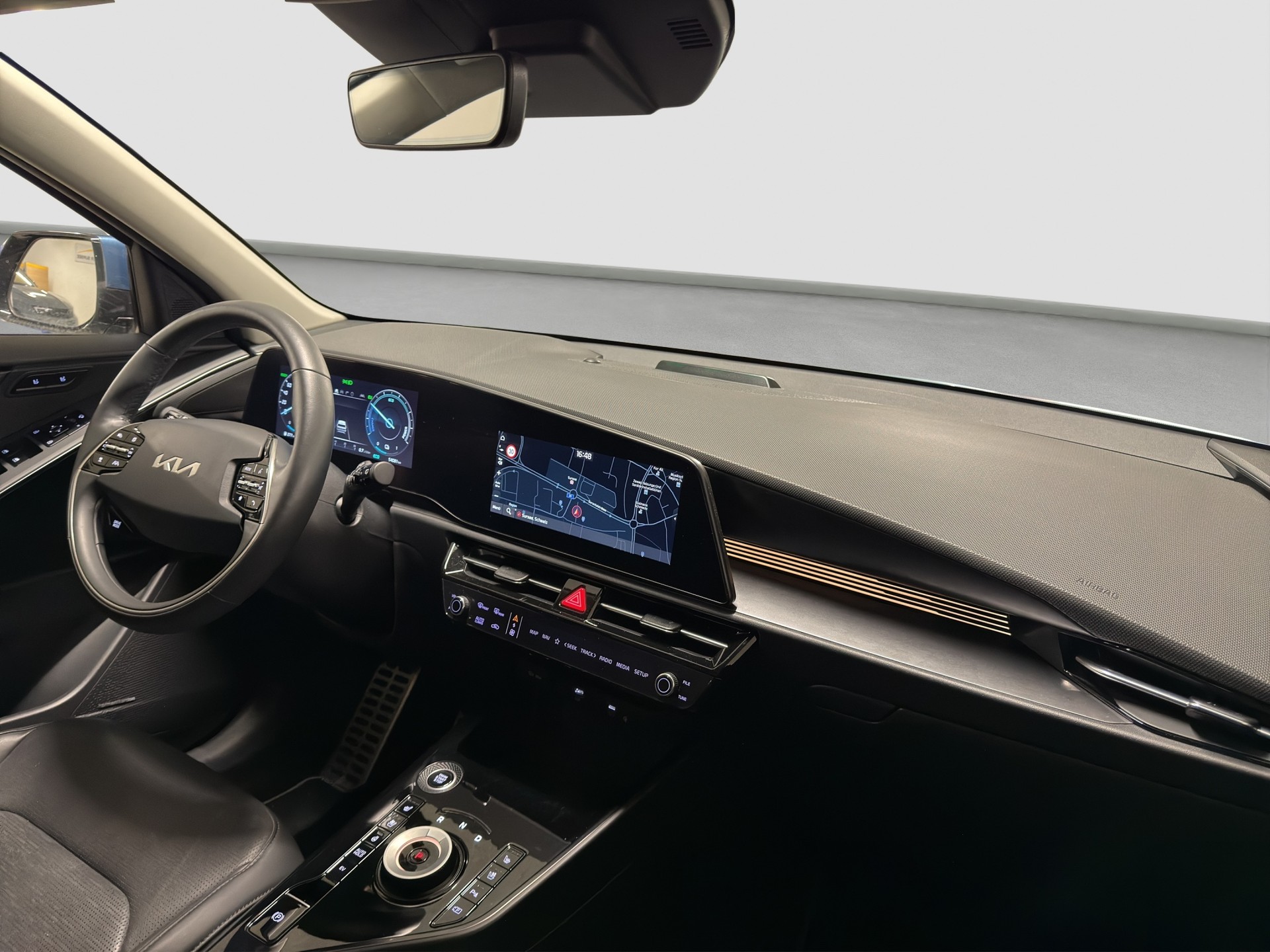 KIA Niro 1.6 GDi Plug-in Hybrid Style-image-13