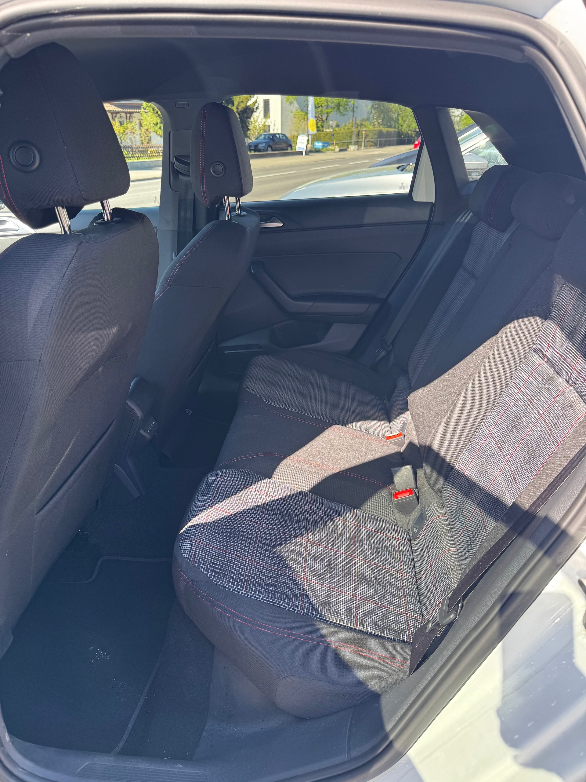 VW Polo 2.0 TSI GTI DSG-image-27