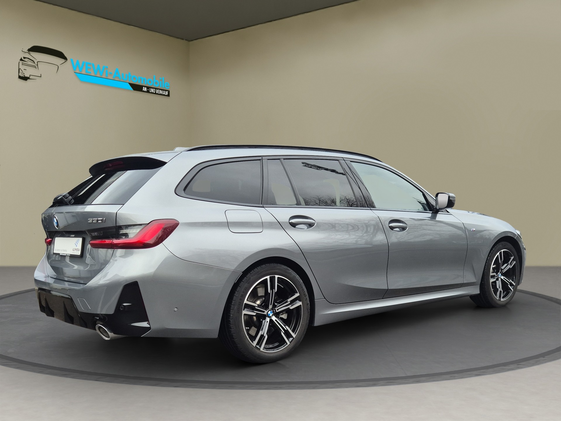 BMW 330i Touring xDrive Steptronic M Sport-image-6