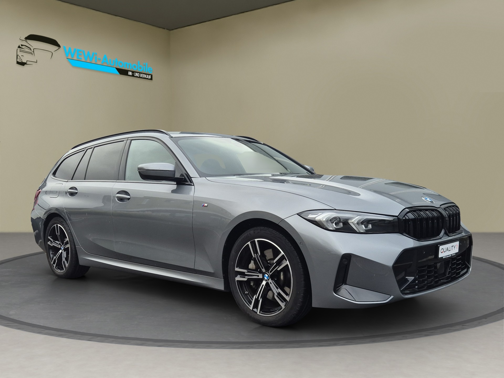 BMW 330i Touring xDrive Steptronic M Sport-image-0