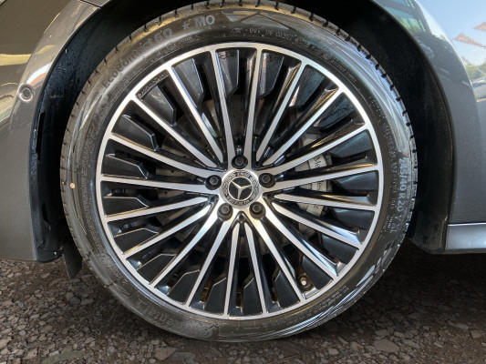 MERCEDES-BENZ E 200 9G-Tronic 4Matic-image-7