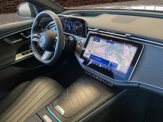 MERCEDES-BENZ E 200 9G-Tronic 4Matic-image-14