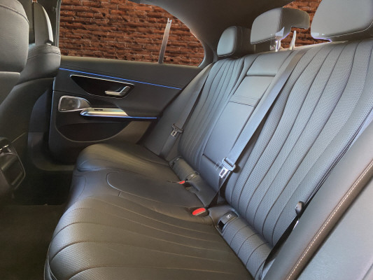 MERCEDES-BENZ E 200 9G-Tronic 4Matic-image-13