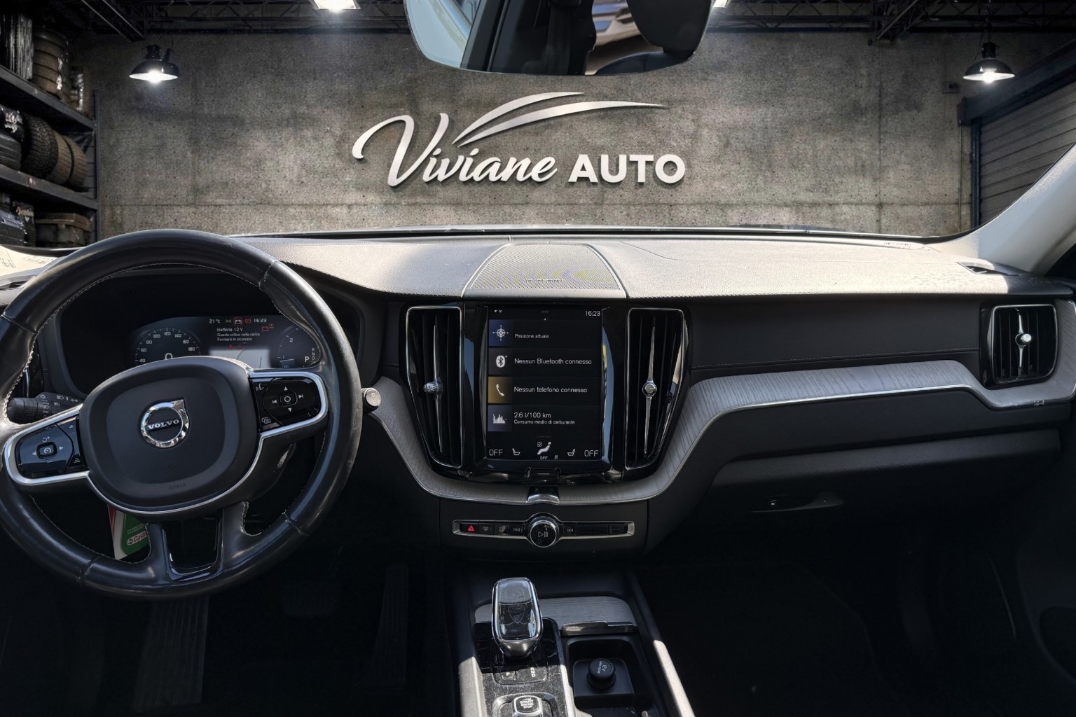VOLVO XC60 B5 Diesel Mild Hybrid AWD Inscription Geartronic-image-5