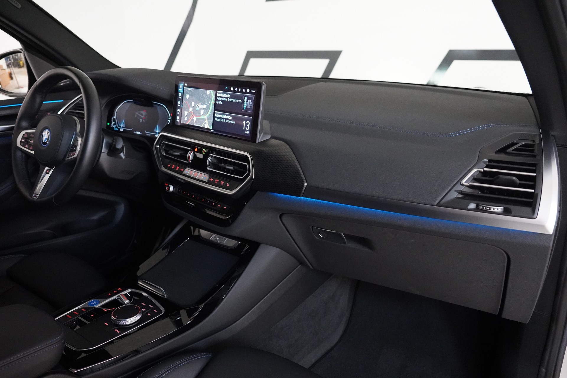 BMW iX3 Impressive-image-17