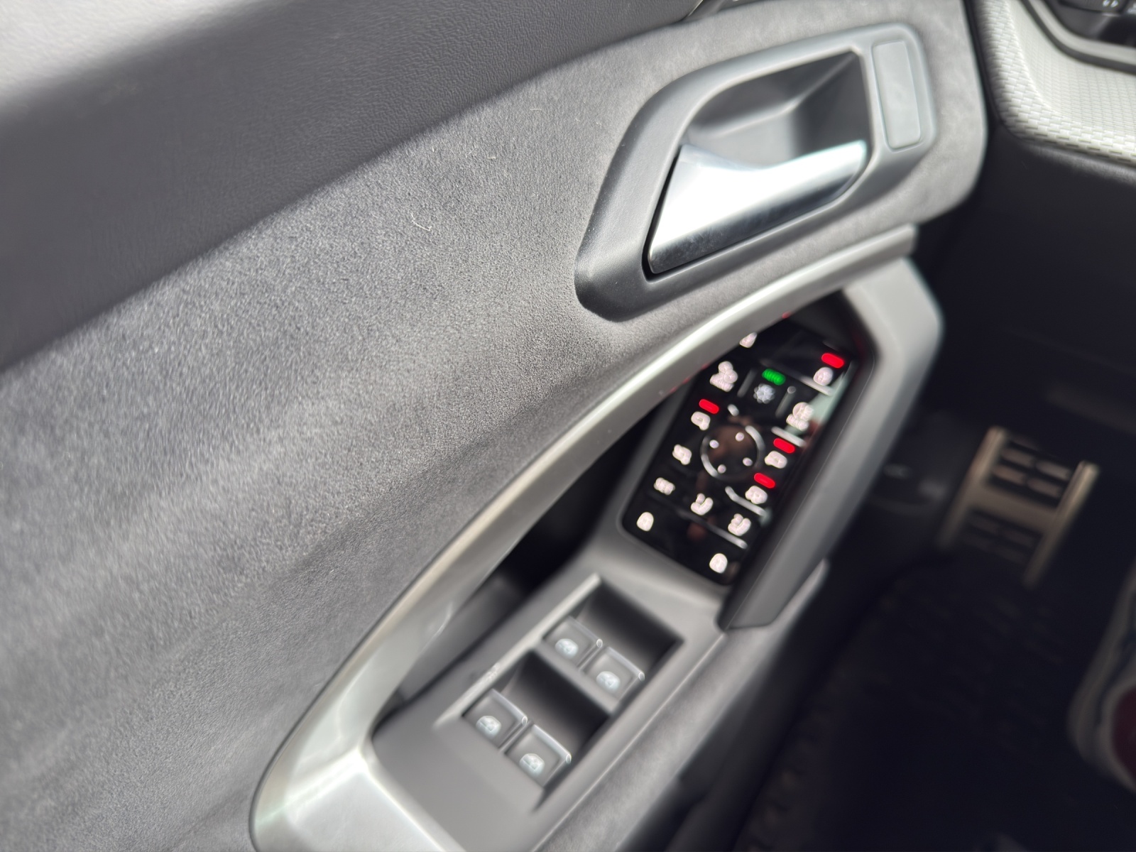 AUDI Q5 TFSI quatto 150 kW S-tronic-image-12