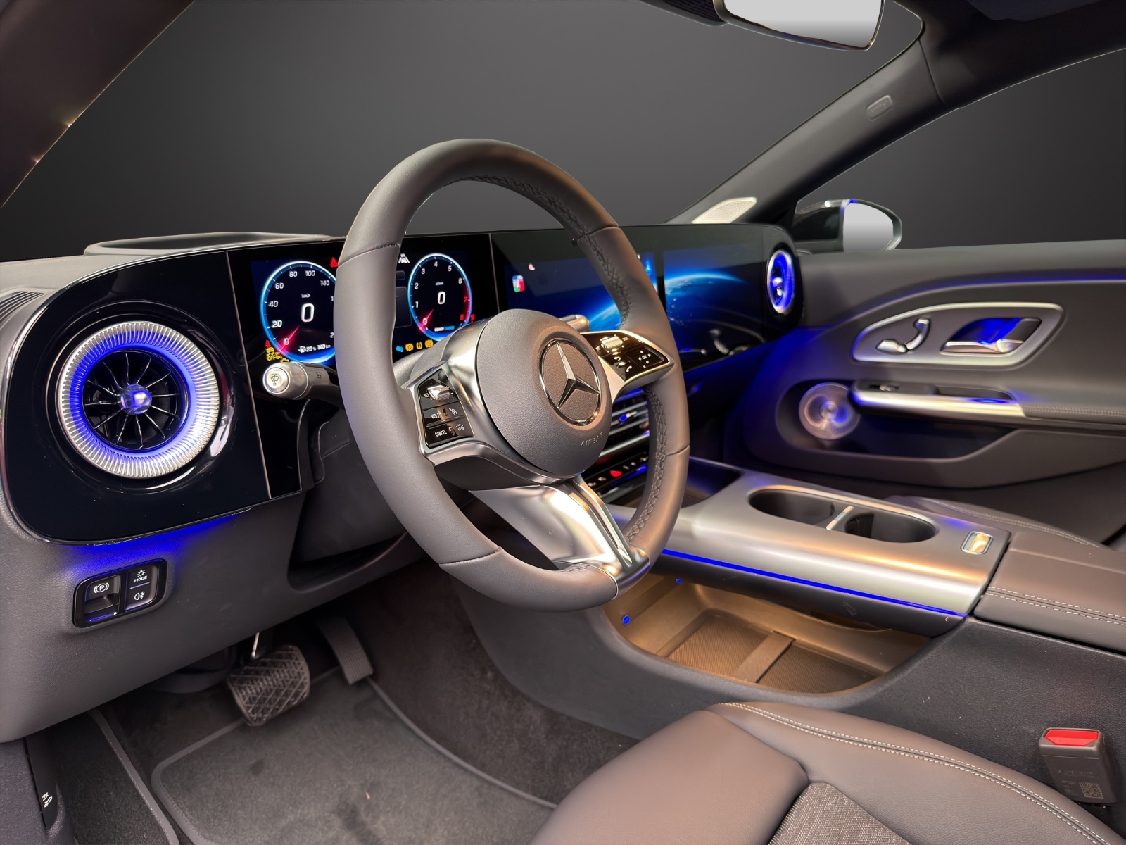 MERCEDES-BENZ CLA 220 4MATIC-image-5