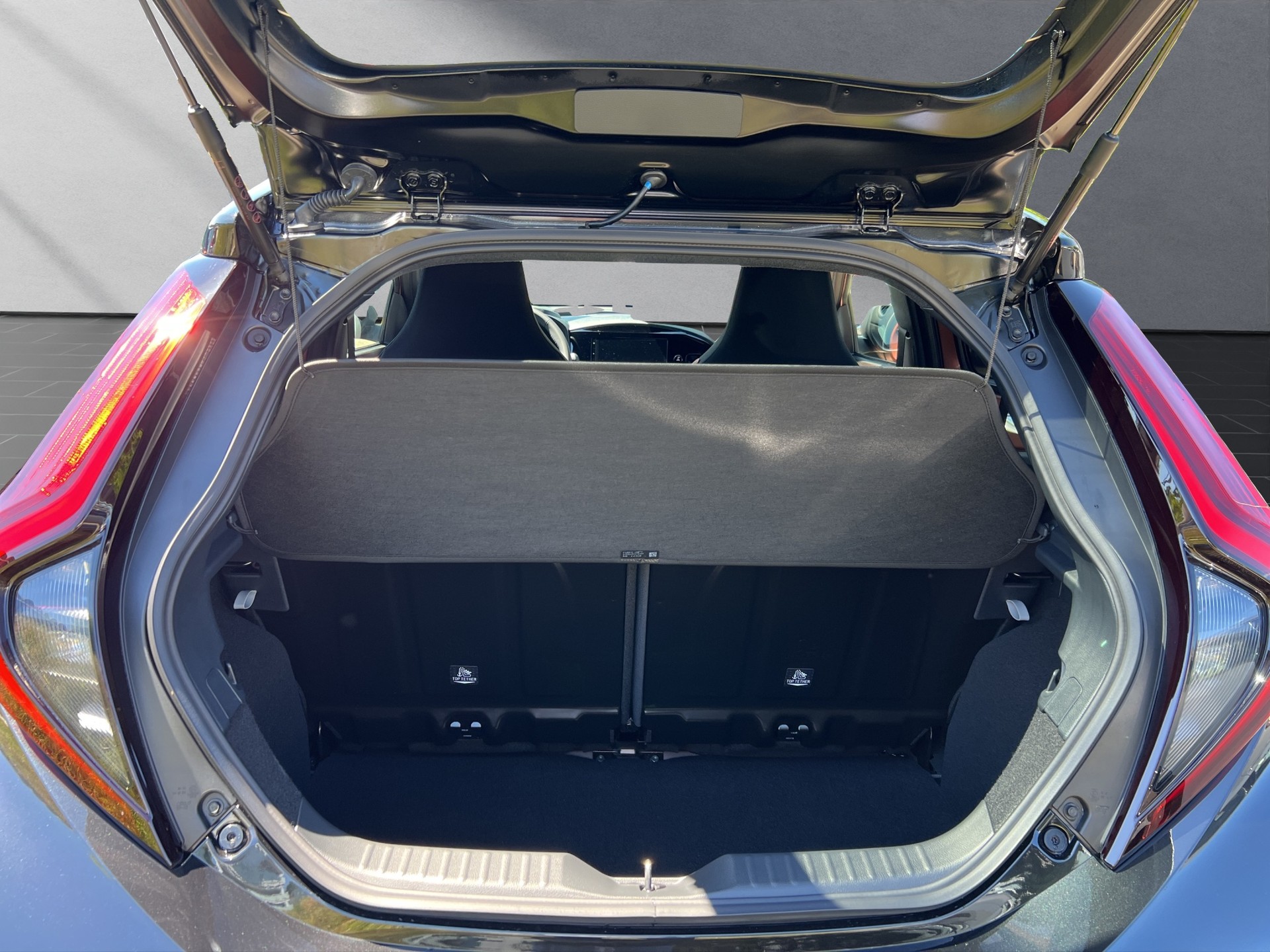 TOYOTA Aygo X 1.5 VVT-i HSD Trend-image-9