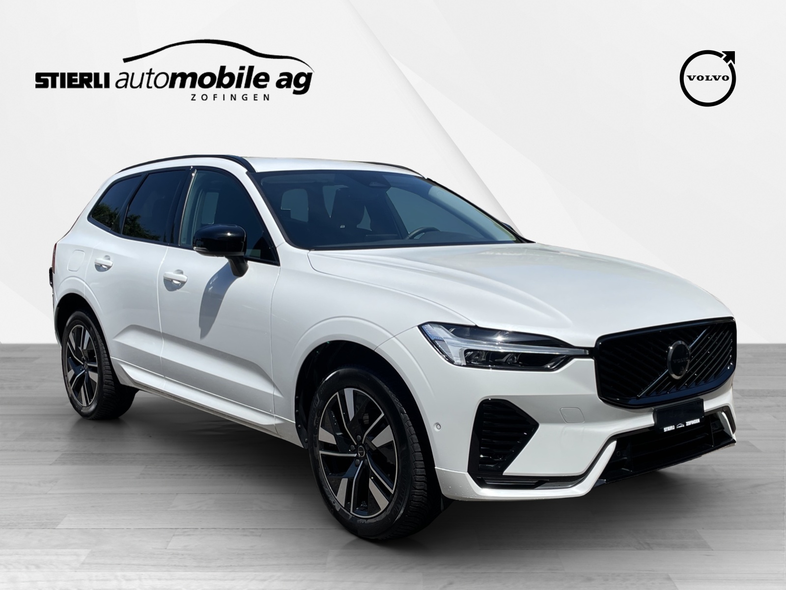 VOLVO XC60 2.0 B5 MH Plus Dark AWD-image-2