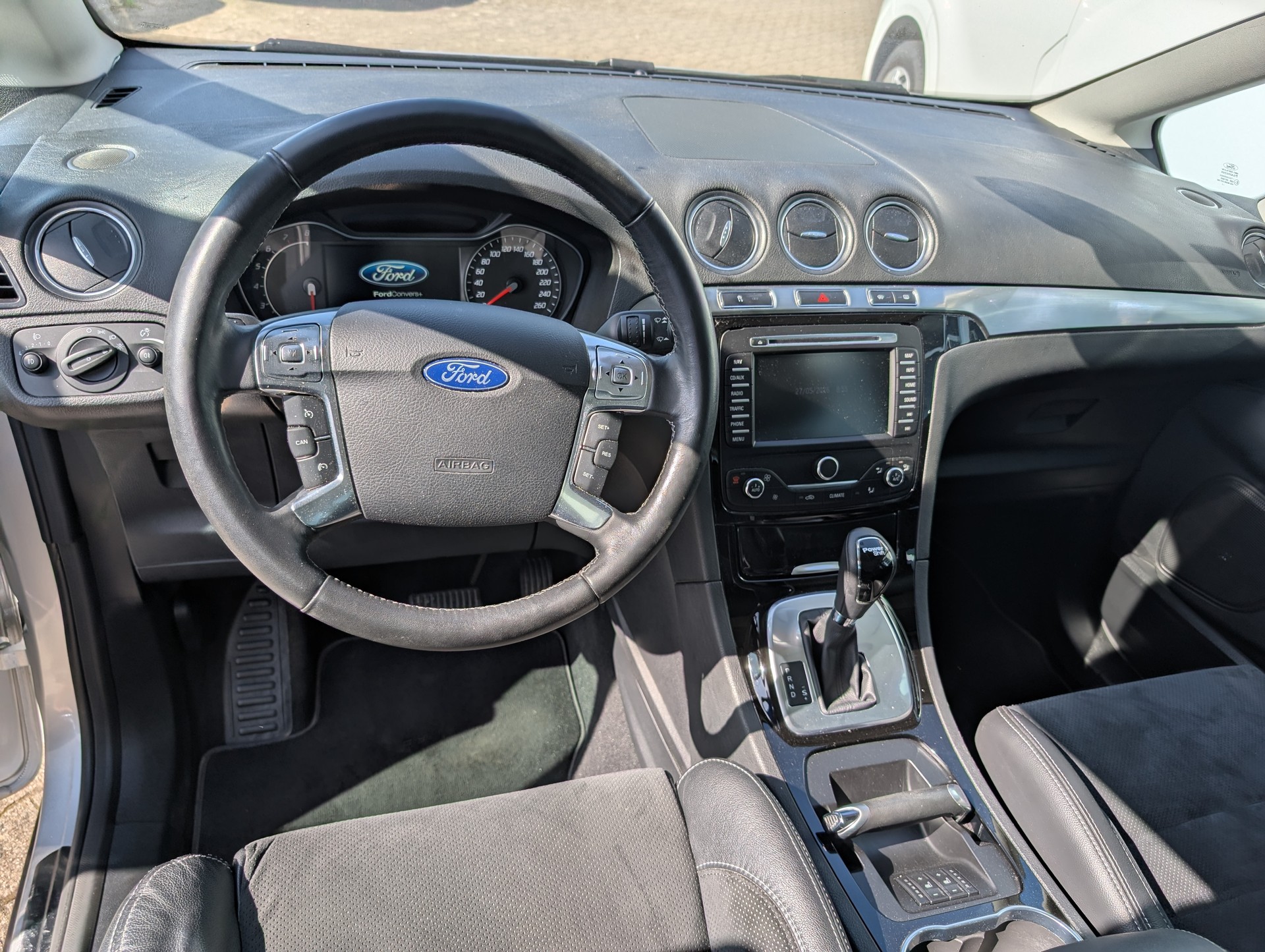 FORD S-Max 2.0 SCTi Titanium PowerShift-image-2
