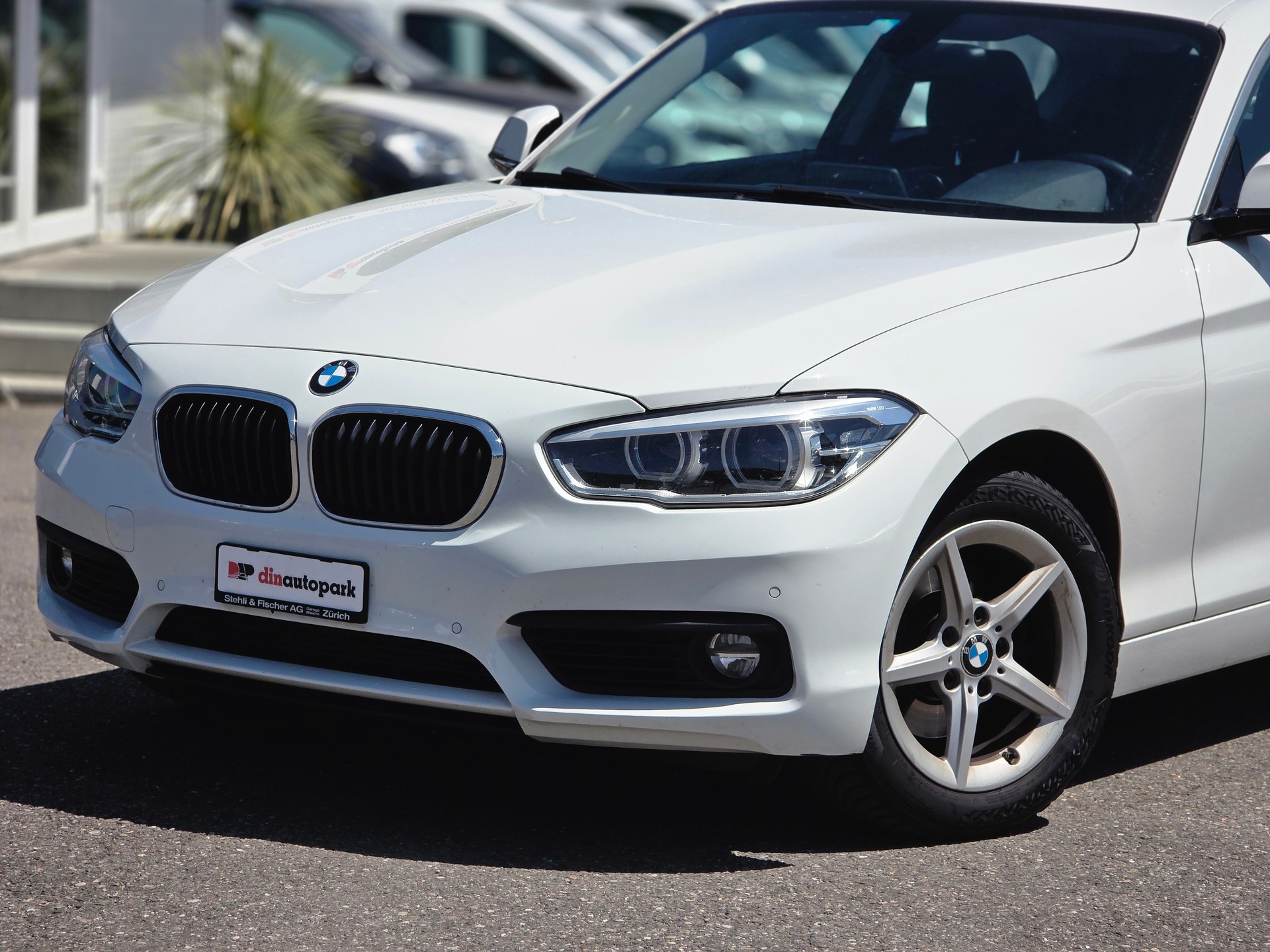 BMW 120d Steptronic * Frisch ab MFK & Service *-image-4
