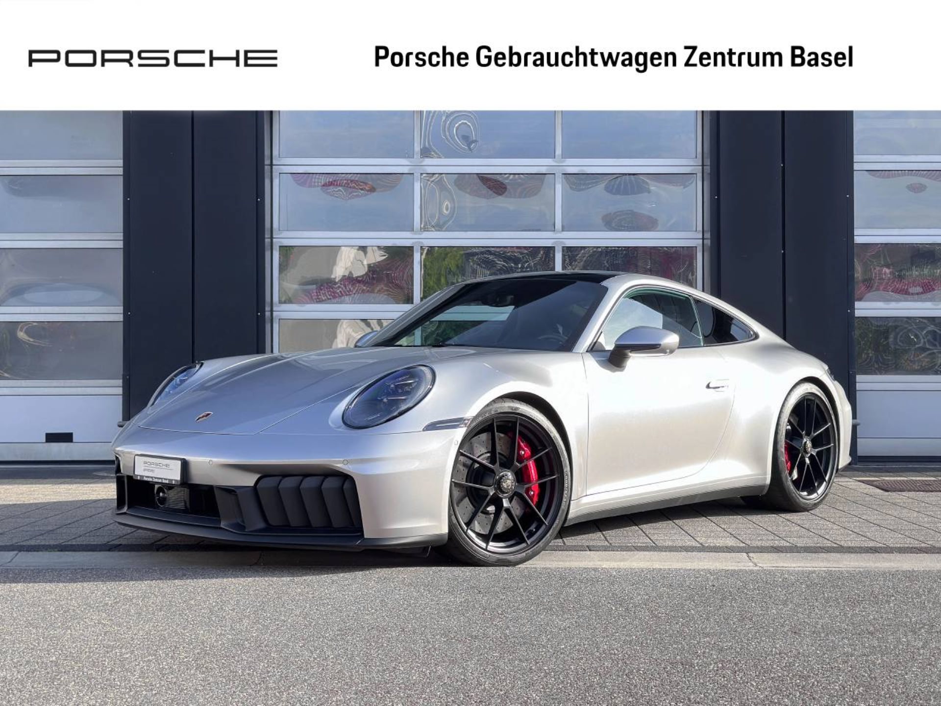 PORSCHE 911 Carrera 4 GTS