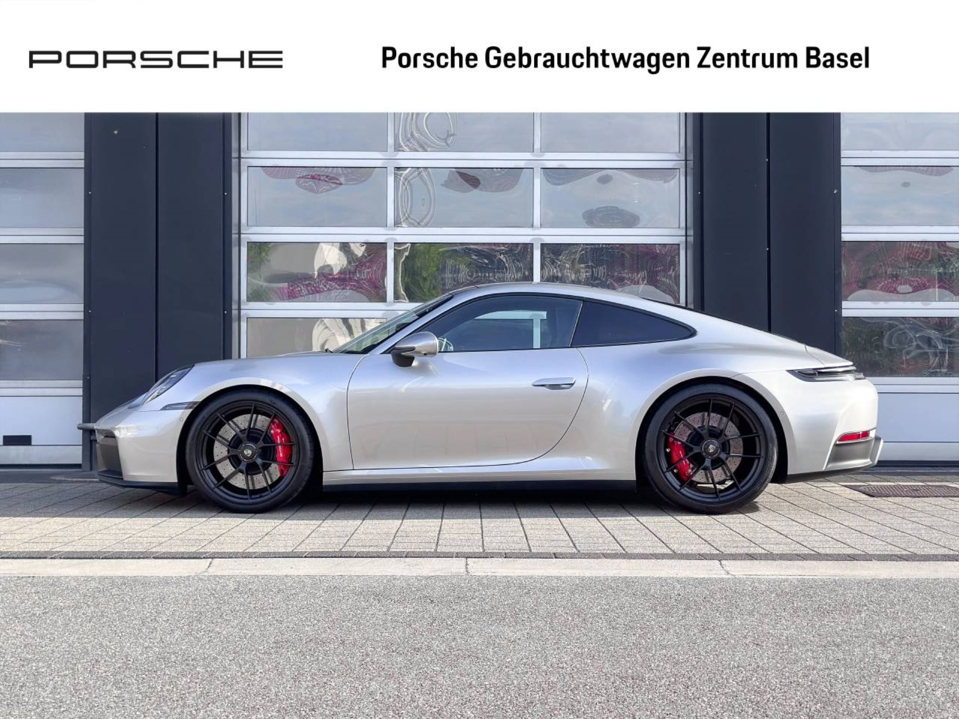 PORSCHE 911 Carrera 4 GTS-showroom-element-1