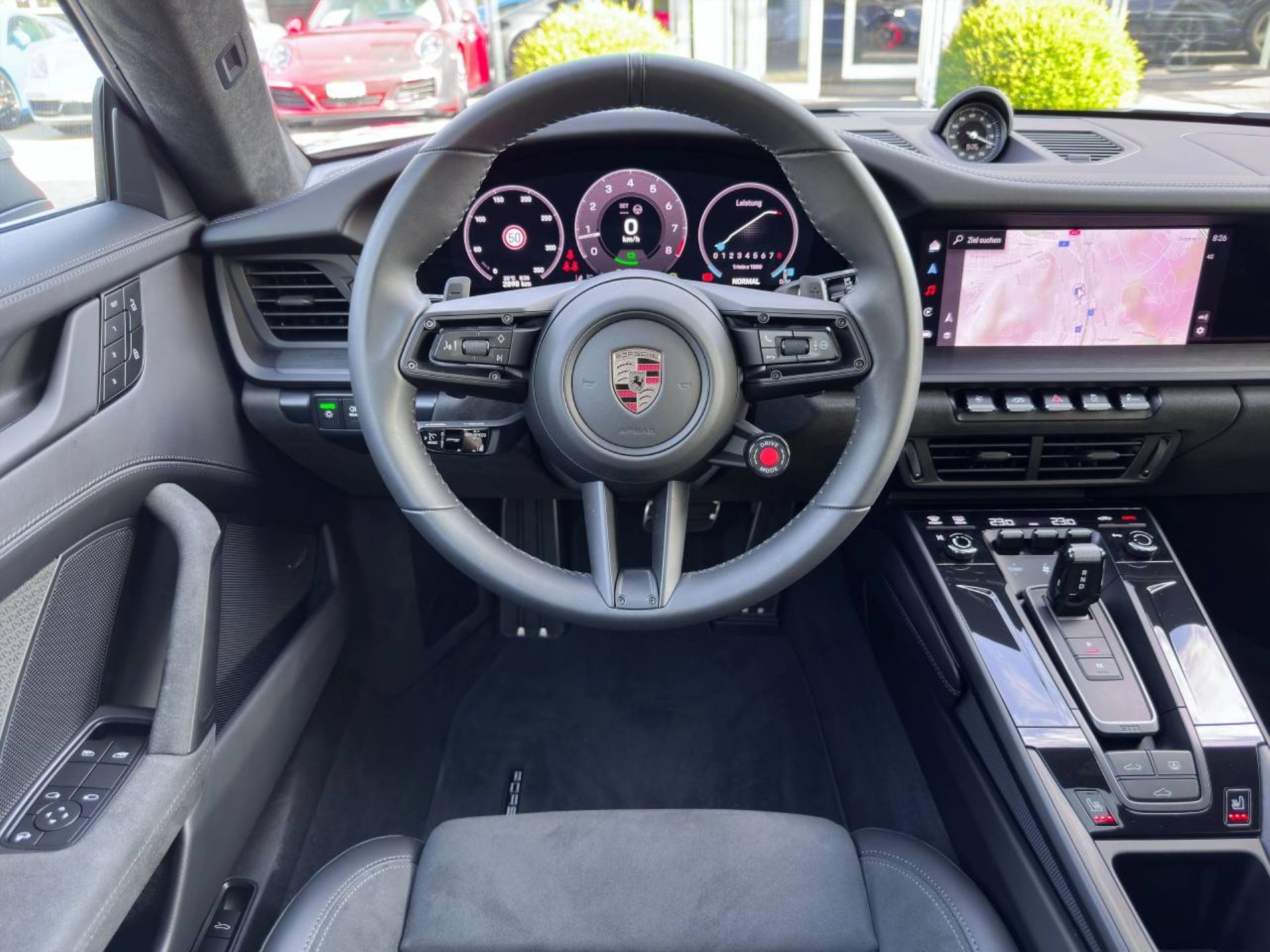 PORSCHE 911 Carrera 4 GTS-image-18