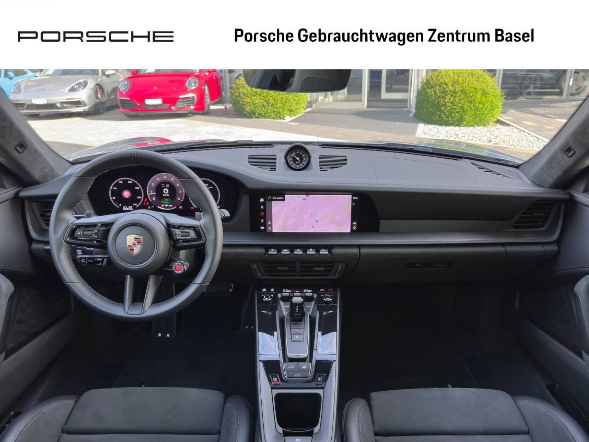 PORSCHE 911 Carrera 4 GTS-image-17