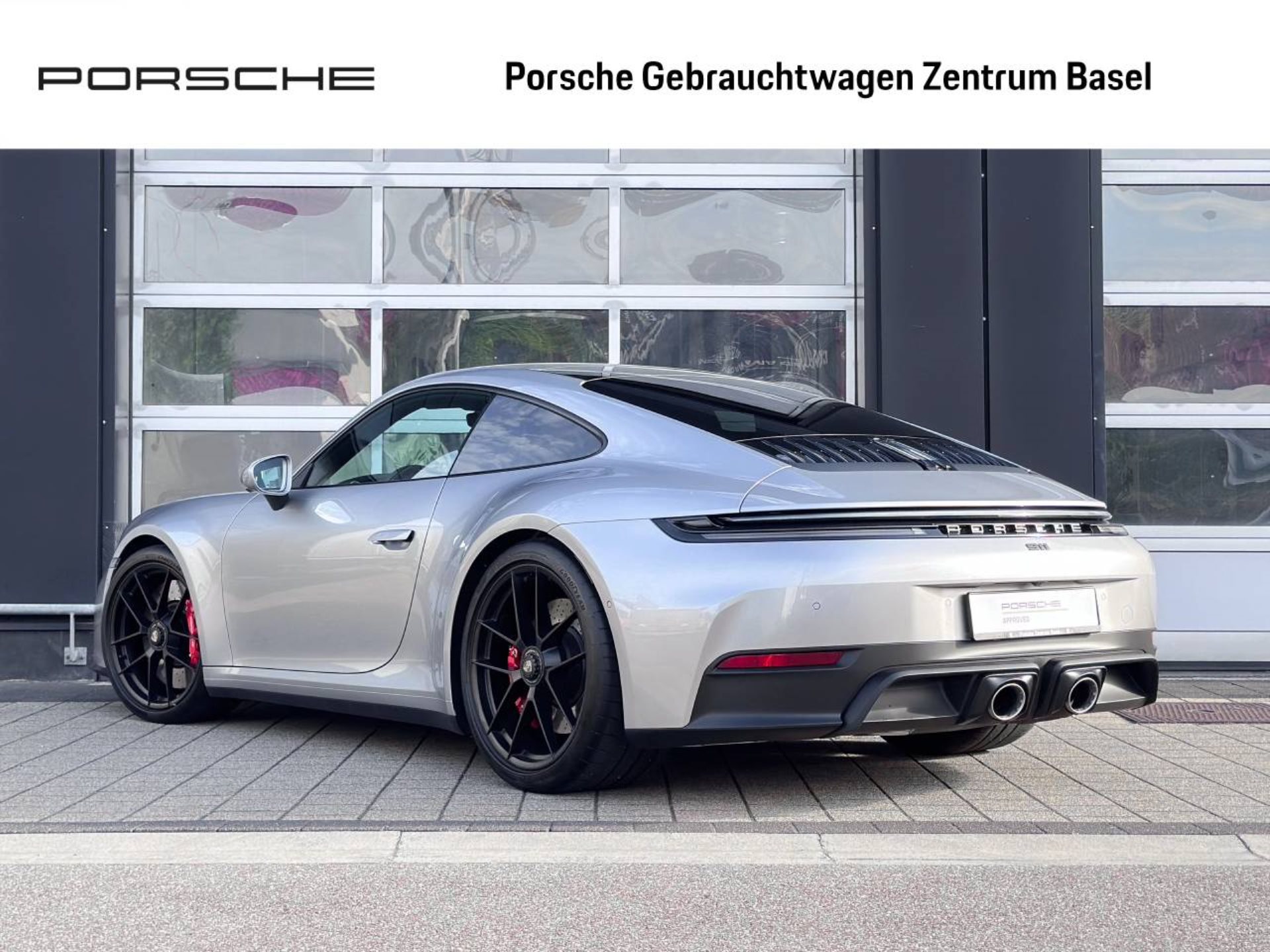 PORSCHE 911 Carrera 4 GTS-showroom-element-2