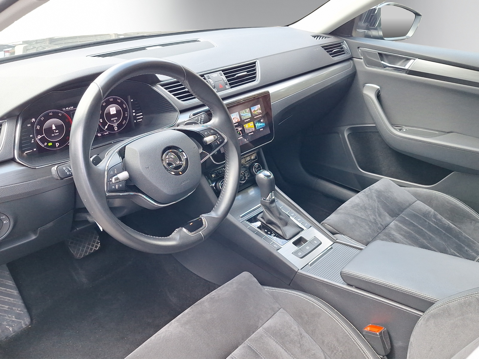 SKODA Superb Combi 2.0 TDI Style DSG-image-5