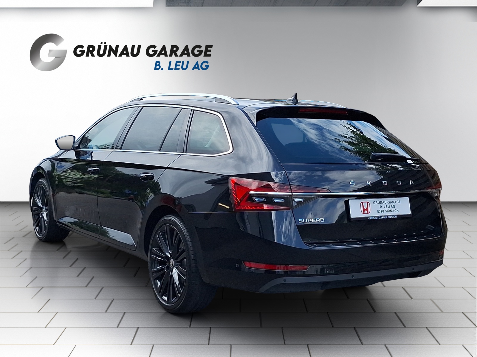 SKODA Superb Combi 2.0 TDI Style DSG-image-2