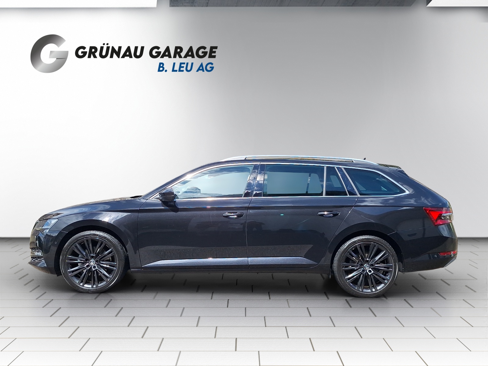 SKODA Superb Combi 2.0 TDI Style DSG-image-1