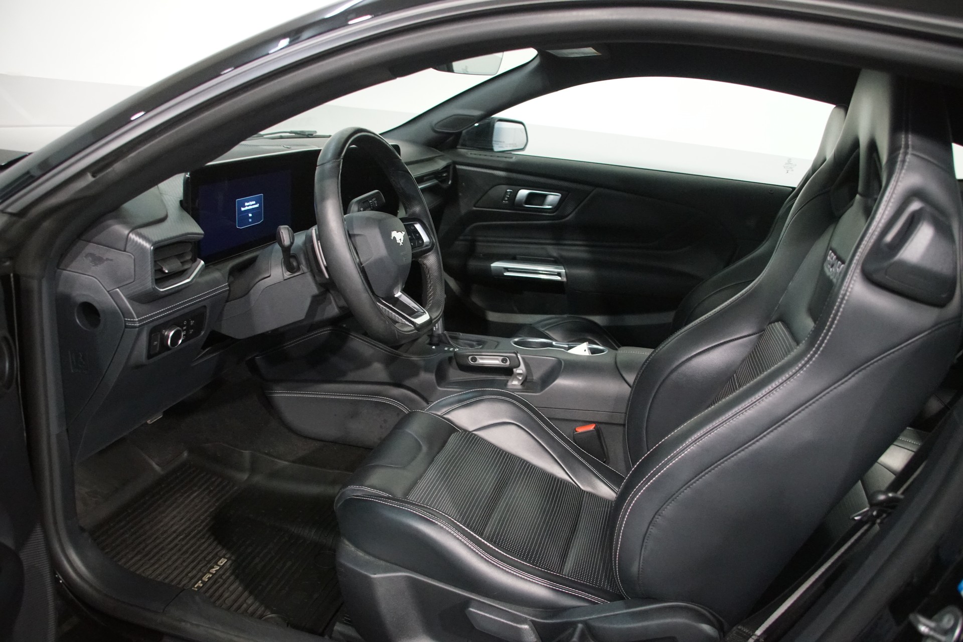 FORD Mustang Fastback 5.0 V8 GT Automat Canada-image-10