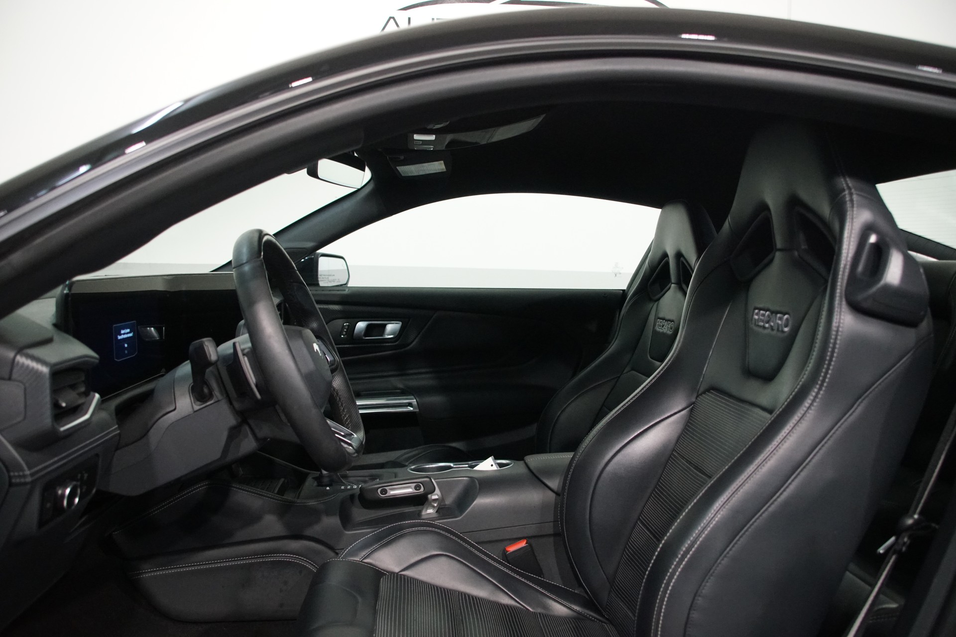 FORD Mustang Fastback 5.0 V8 GT Automat Canada-image-11