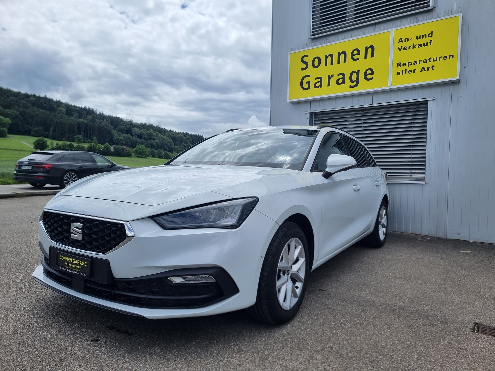 SEAT Leon ST 2.0 TDI EVO DSG StyleAB SERVICE & FRISCH MFK!! *8x Bereift*Prädiktive automatische Distanzregelung (ACC)-image-1
