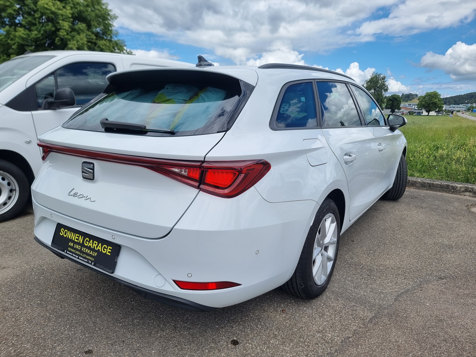 SEAT Leon ST 2.0 TDI EVO DSG StyleAB SERVICE & FRISCH MFK!! *8x Bereift*Prädiktive automatische Distanzregelung (ACC)-image-12