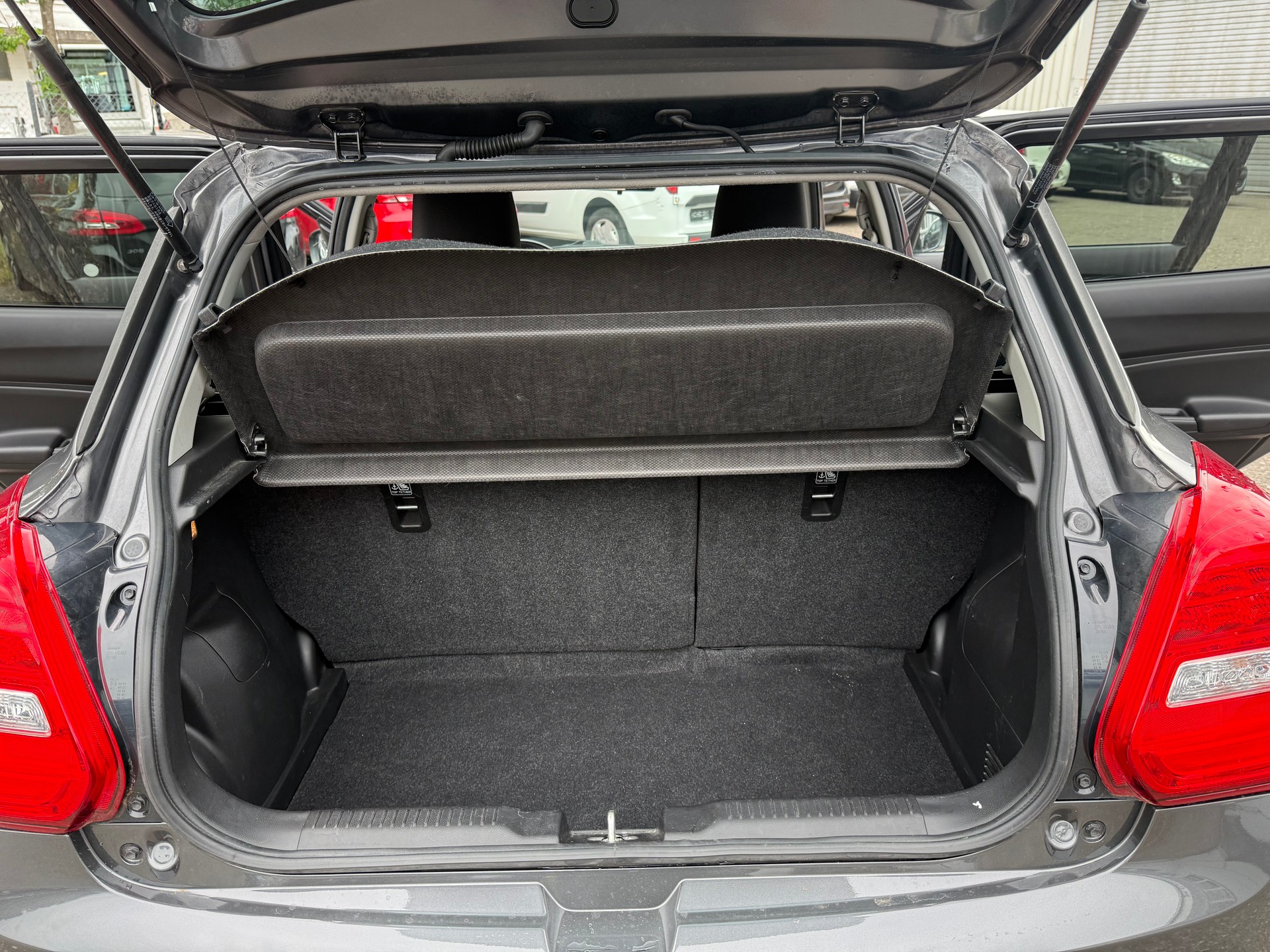 SUZUKI Swift 1.0 12V SHVS Tradizio Top Hybrid-image-11