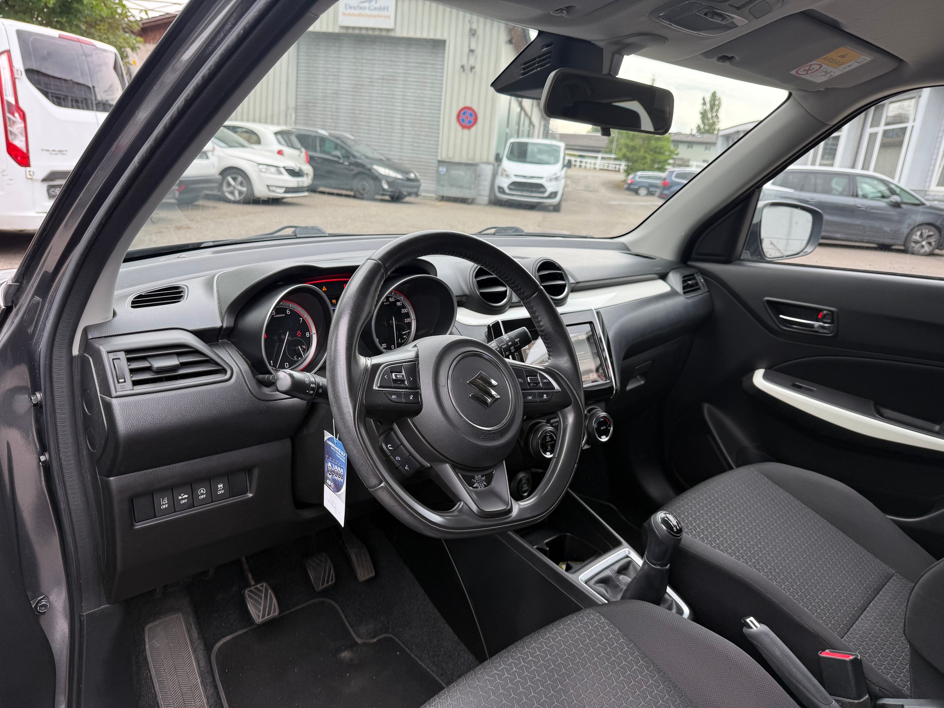SUZUKI Swift 1.0 12V SHVS Tradizio Top Hybrid-image-5