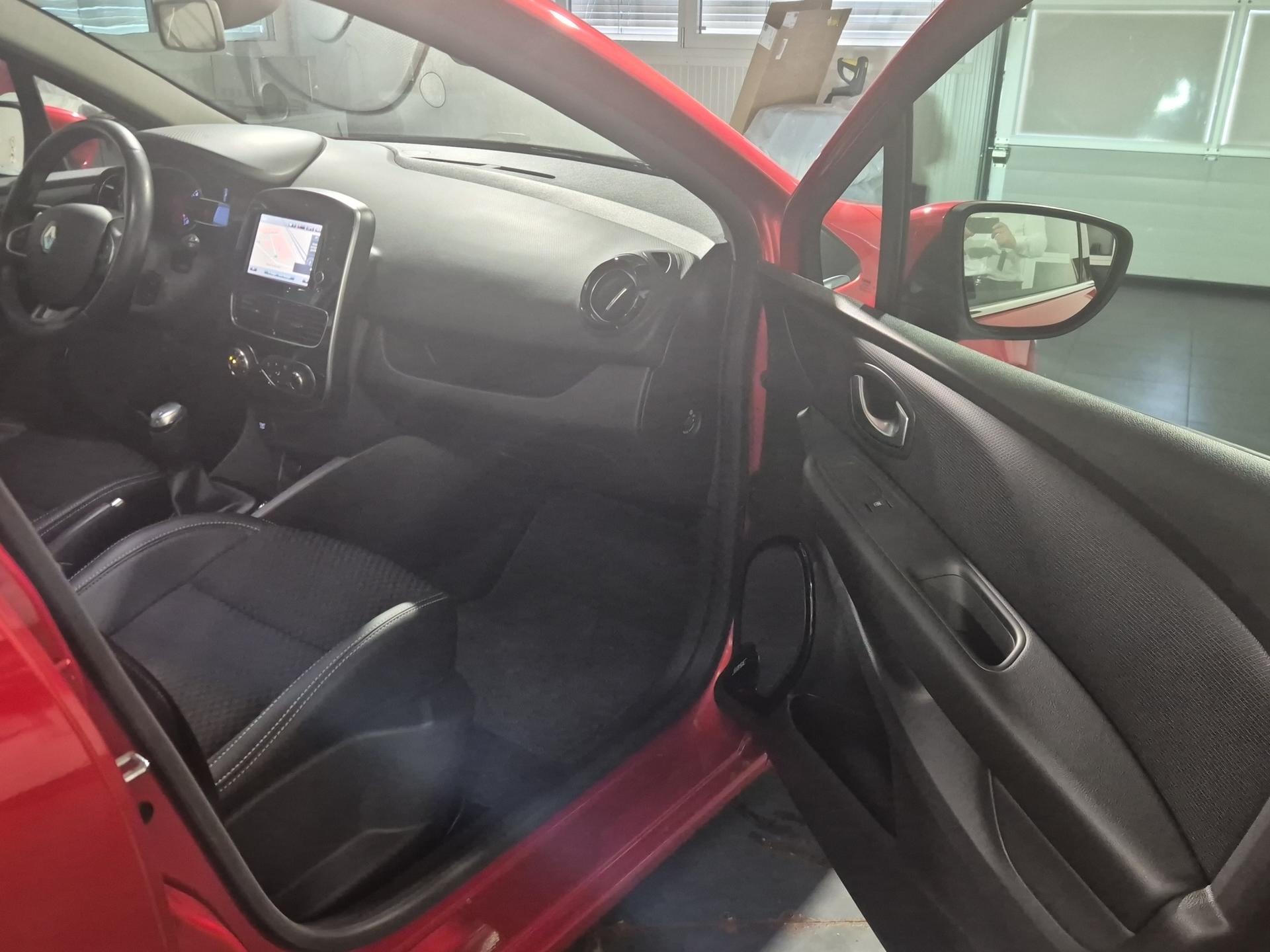 RENAULT Clio 0.9 12V Intens-image-21