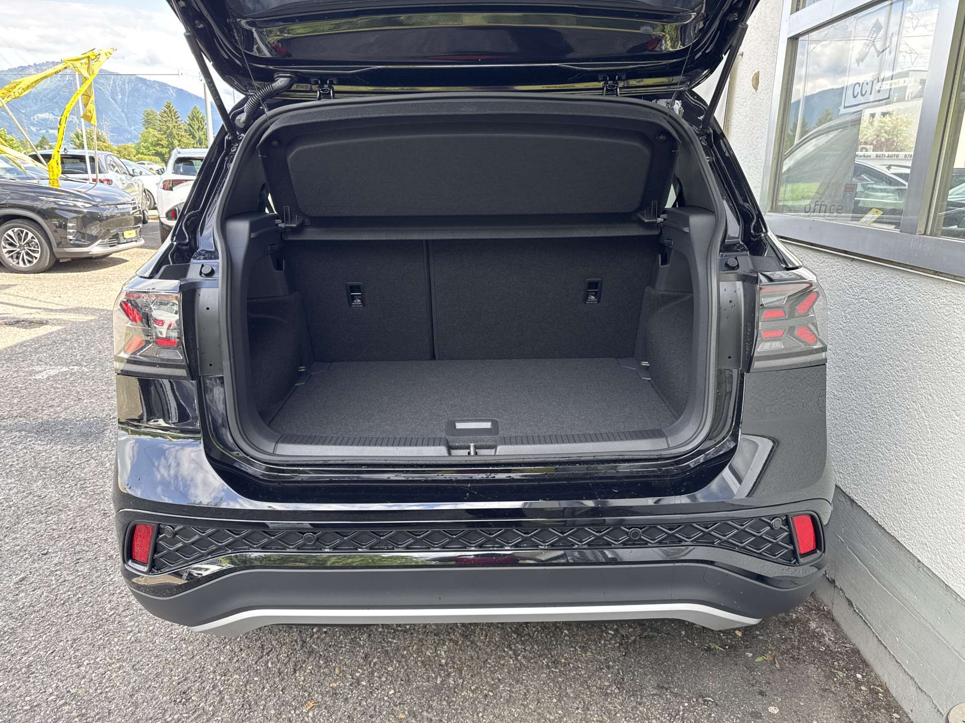 VW T-Cross 1.5 TSi EVO ACT R-Line DSG-Automat-image-8