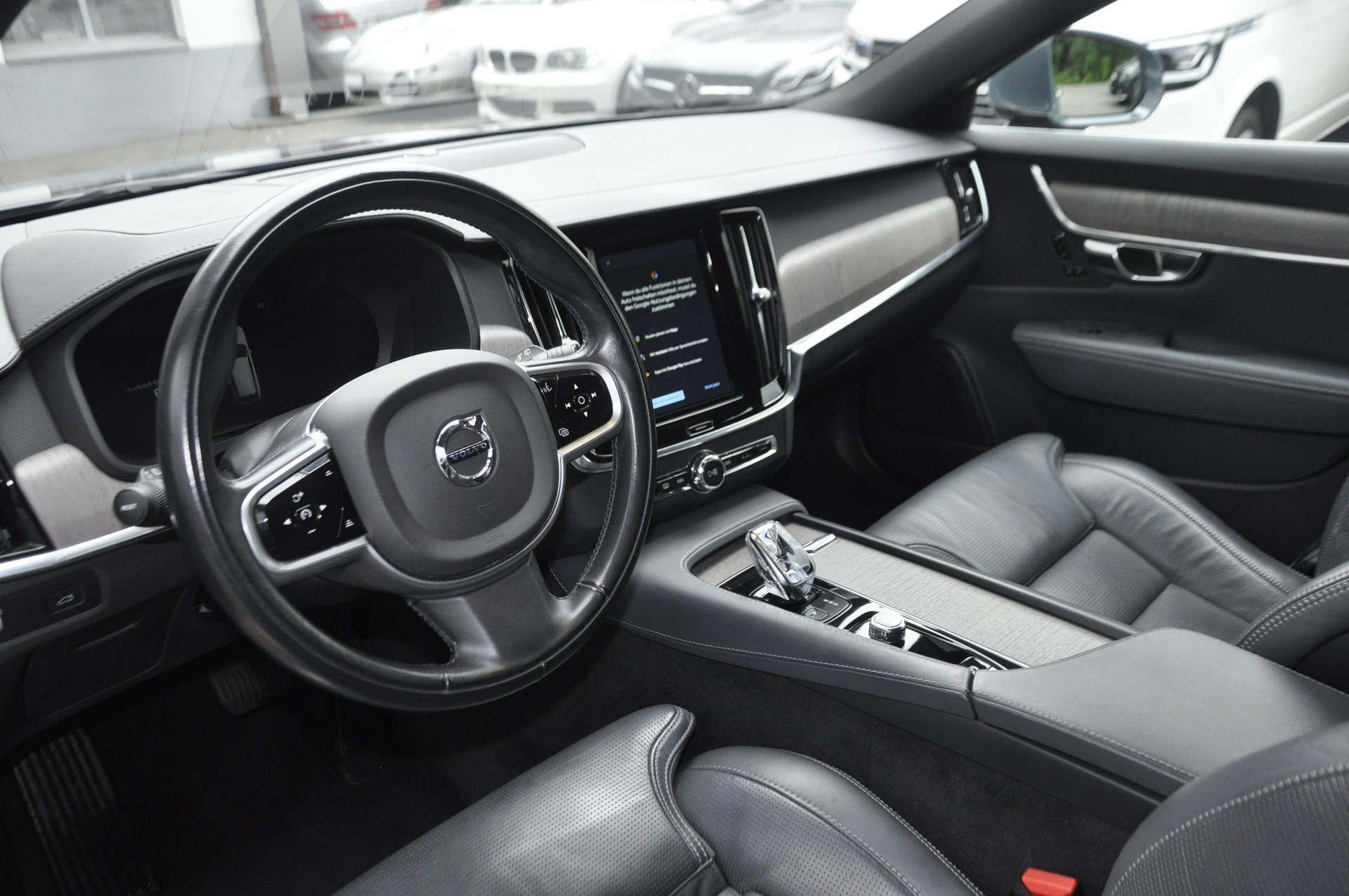 VOLVO V90 B5 AWD Diesel Mild Hybrid Inscription Geartronic I Anhängerkupplung-image-5