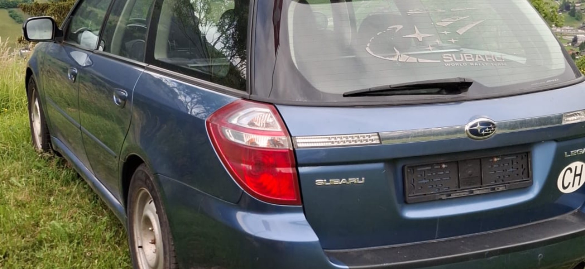 SUBARU Legacy 2.0R AWD Swiss-image-1