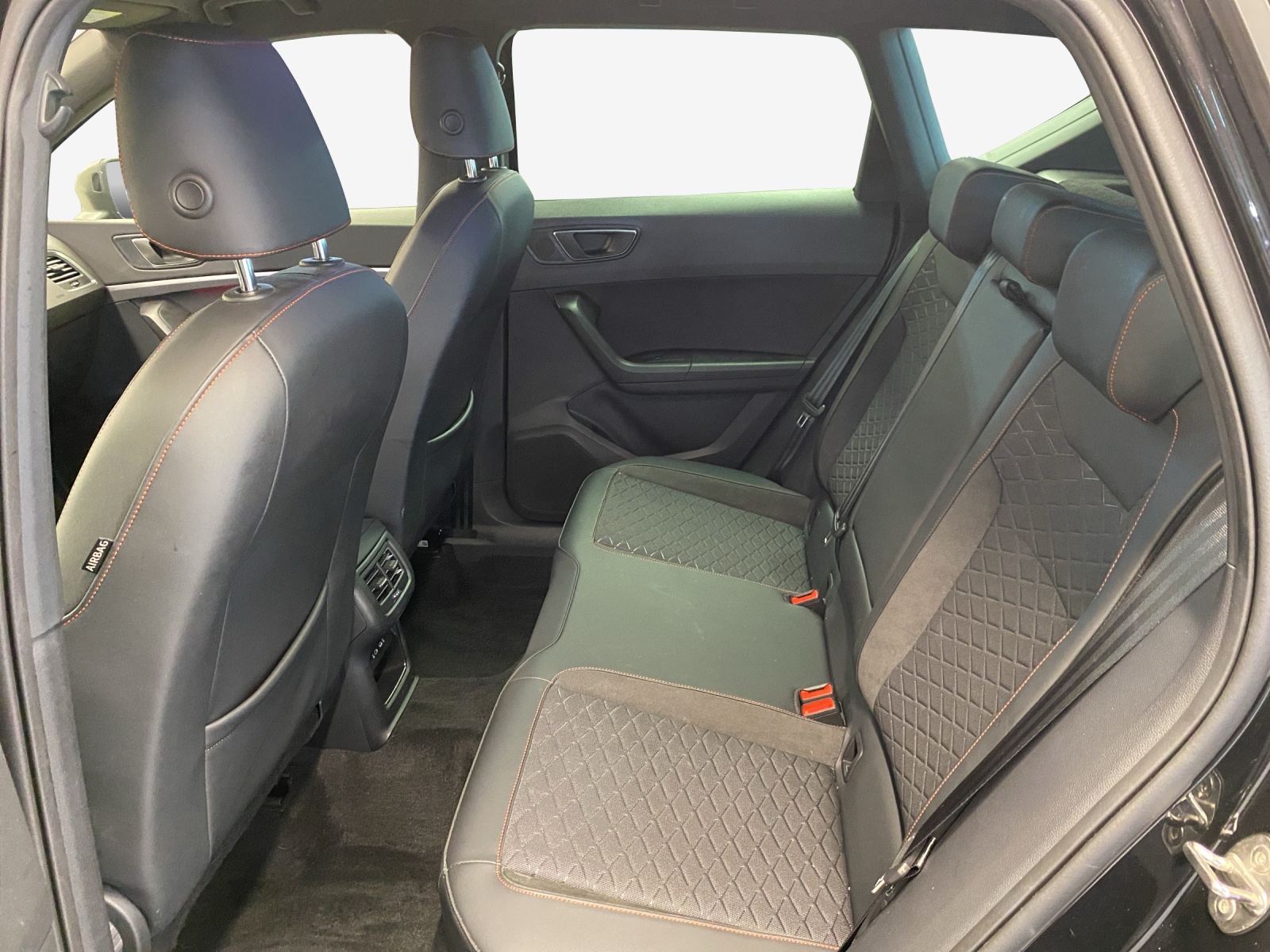 SEAT Ateca 2.0 TSI Hola FR 4Drive DSG-image-11