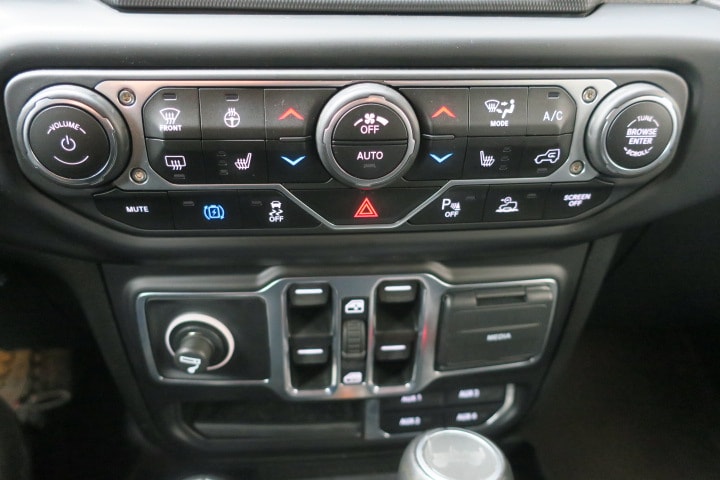 JEEP Wrangler 2.0 PHEV Unlimited Sahara DT Automatic-image-12